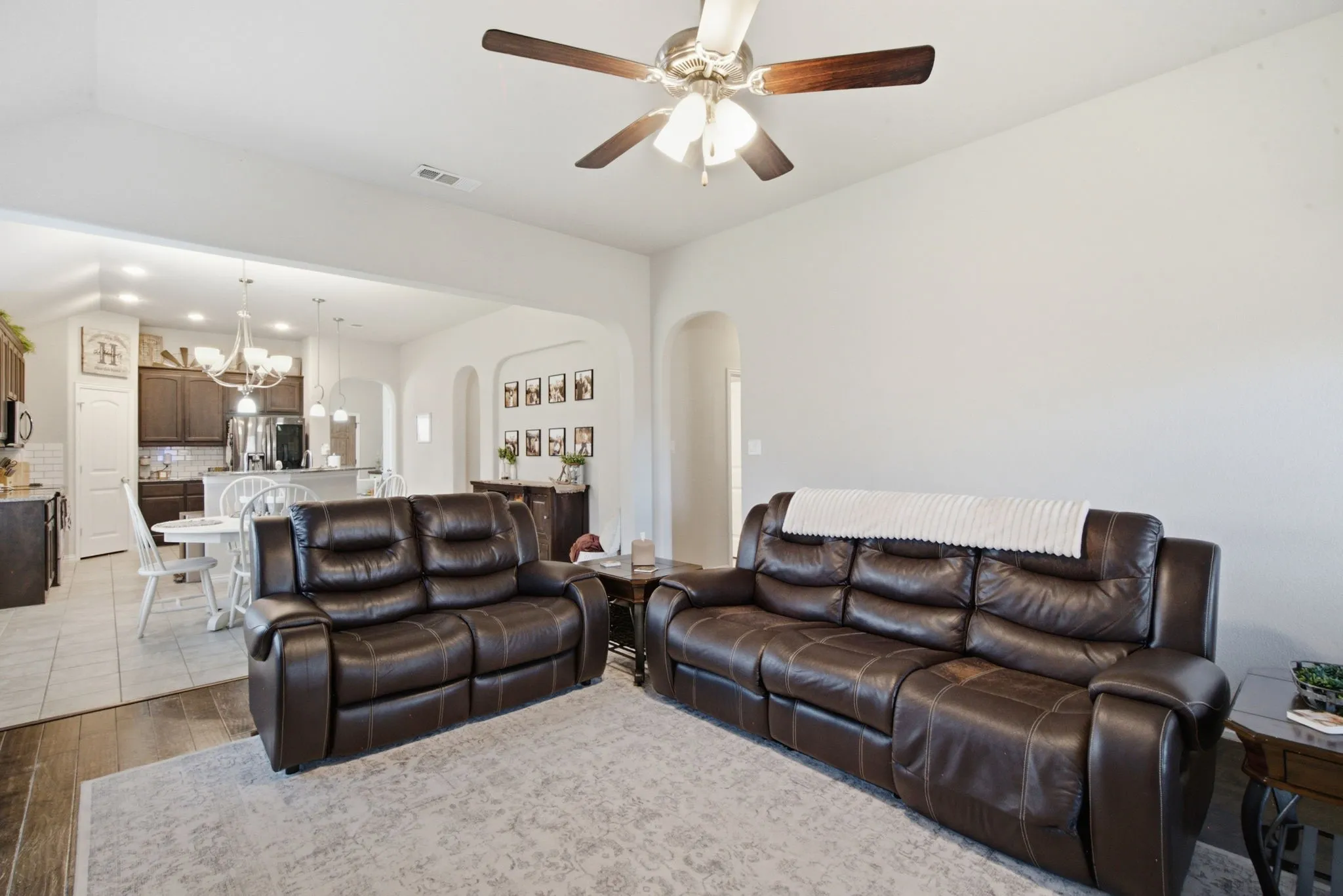 Single Family Residence For Sale in Tarrant County , 531 Hidden Springs Trail, Azle, Texas 76020, 4 Bedroom, 2 Bathroom, 2 Garage spaces, 2,151 Sqft, built in 2018, mls#21326766, Real Estate Agent in Azle, Homes For Sale in Tarrant county, Homes For Sale in Azle, Realtor in Azle Texas, Real Estate Brokerage Independent Realty Texas, Luminita Cordes Realtor