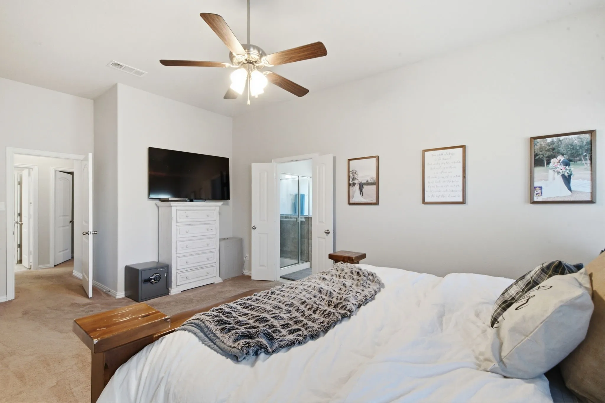 Single Family Residence For Sale in Tarrant County , 531 Hidden Springs Trail, Azle, Texas 76020, 4 Bedroom, 2 Bathroom, 2 Garage spaces, 2,151 Sqft, built in 2018, mls#21326766, Real Estate Agent in Azle, Homes For Sale in Tarrant county, Homes For Sale in Azle, Realtor in Azle Texas, Real Estate Brokerage Independent Realty Texas, Luminita Cordes Realtor