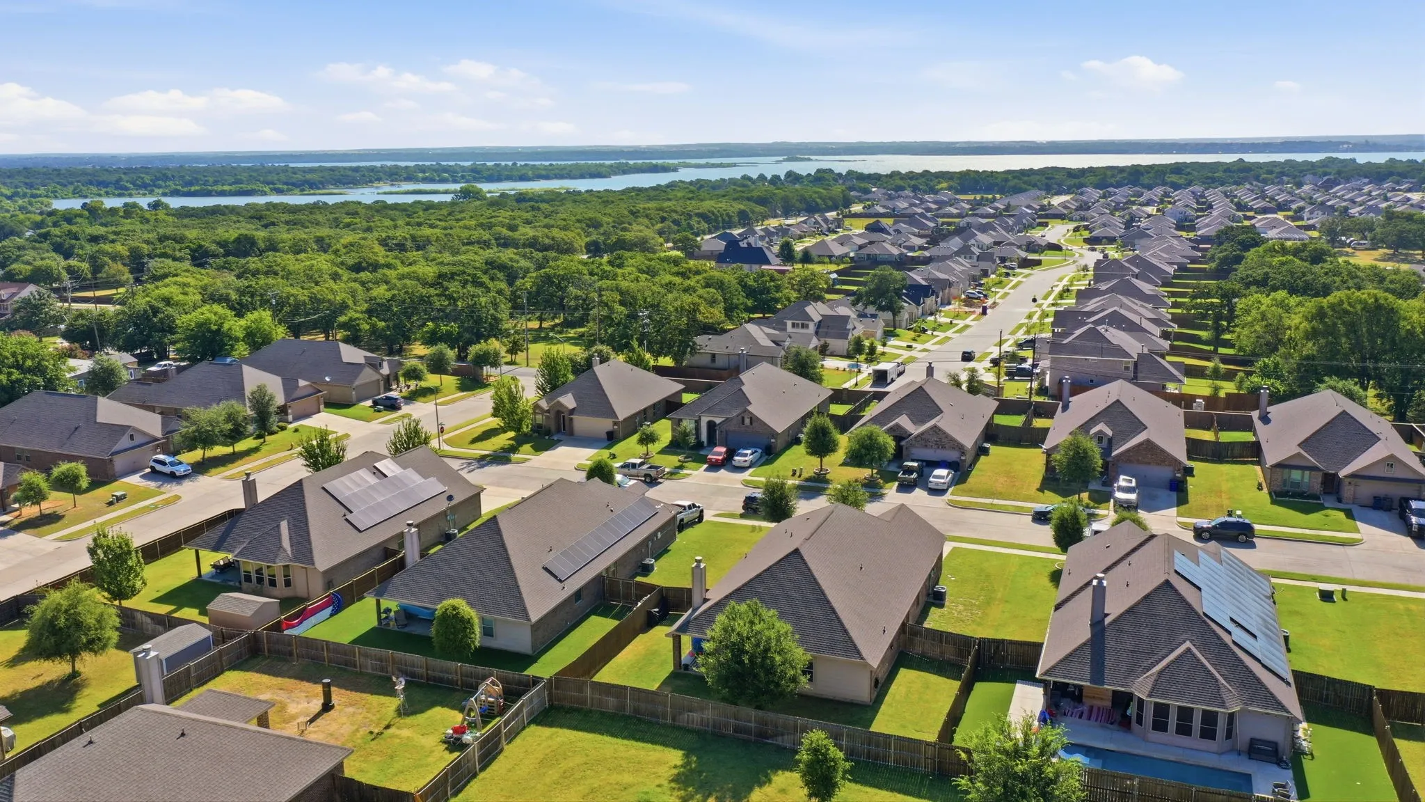 Single Family Residence For Sale in Tarrant County , 531 Hidden Springs Trail, Azle, Texas 76020, 4 Bedroom, 2 Bathroom, 2 Garage spaces, 2,151 Sqft, built in 2018, mls#21326766, Real Estate Agent in Azle, Homes For Sale in Tarrant county, Homes For Sale in Azle, Realtor in Azle Texas, Real Estate Brokerage Independent Realty Texas, Luminita Cordes Realtor