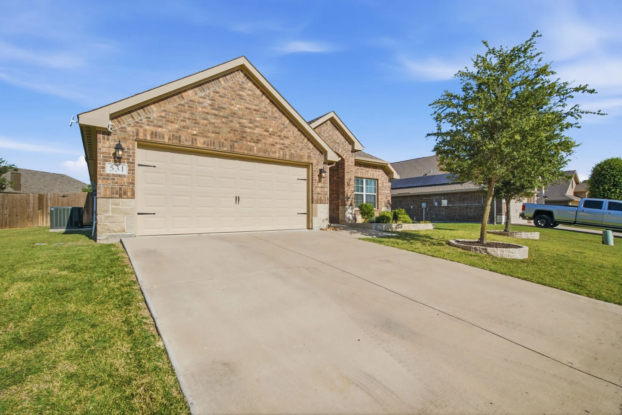 Single Family Residence For Sale in Tarrant County , 531 Hidden Springs Trail, Azle, Texas 76020, 4 Bedroom, 2 Bathroom, 2 Garage spaces, 2,151 Sqft, built in 2018, mls#21326766, Real Estate Agent in Azle, Homes For Sale in Tarrant county, Homes For Sale in Azle, Realtor in Azle Texas, Real Estate Brokerage Independent Realty Texas, Luminita Cordes Realtor