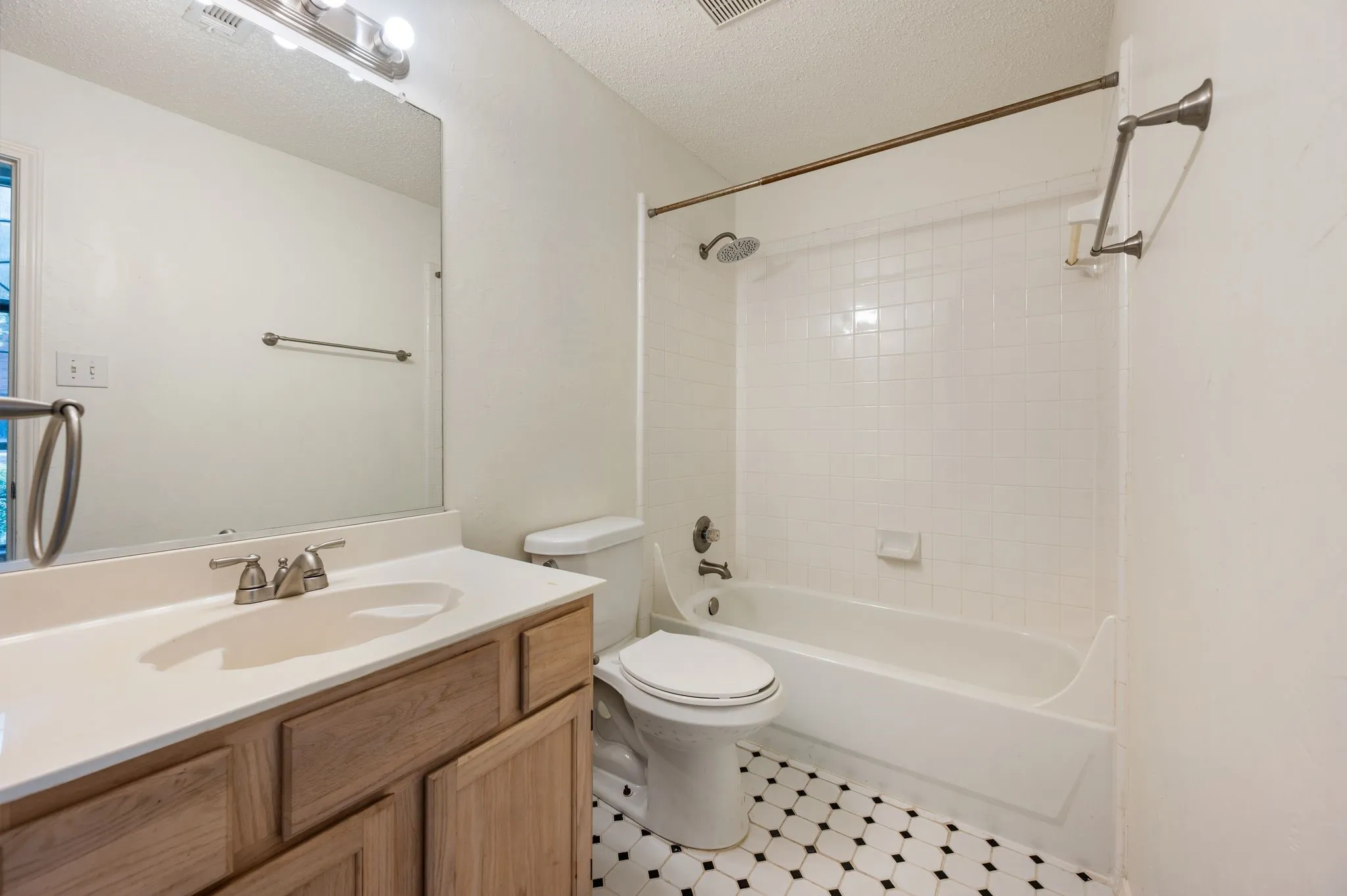 BEDROOM4 BATH