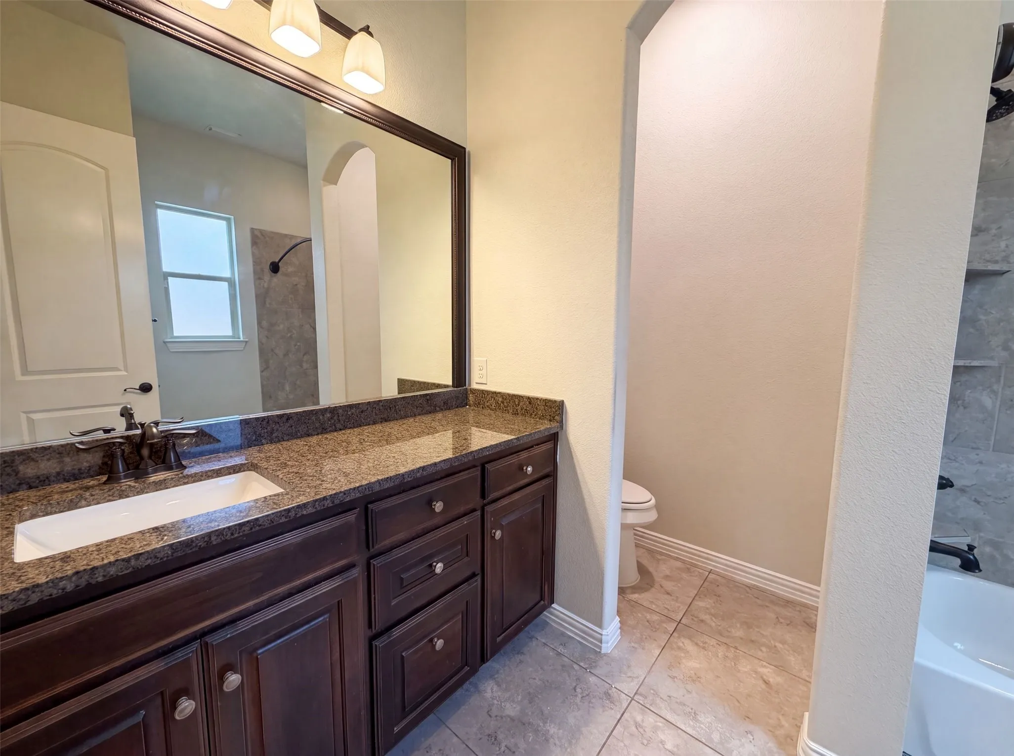 Single Family Residence For Sale in Tarrant County , 400 Blue Star Court, Burleson, Texas 76028, 5 Bedroom, 4 Bathroom, 2 Garage spaces, 3,139 Sqft, built in 2015, mls#21326762, Real Estate Agent in Burleson, Homes For Sale in Tarrant county, Homes For Sale in Burleson, Realtor in Burleson Texas, Real Estate Brokerage Independent Realty Texas, Luminita Cordes Realtor