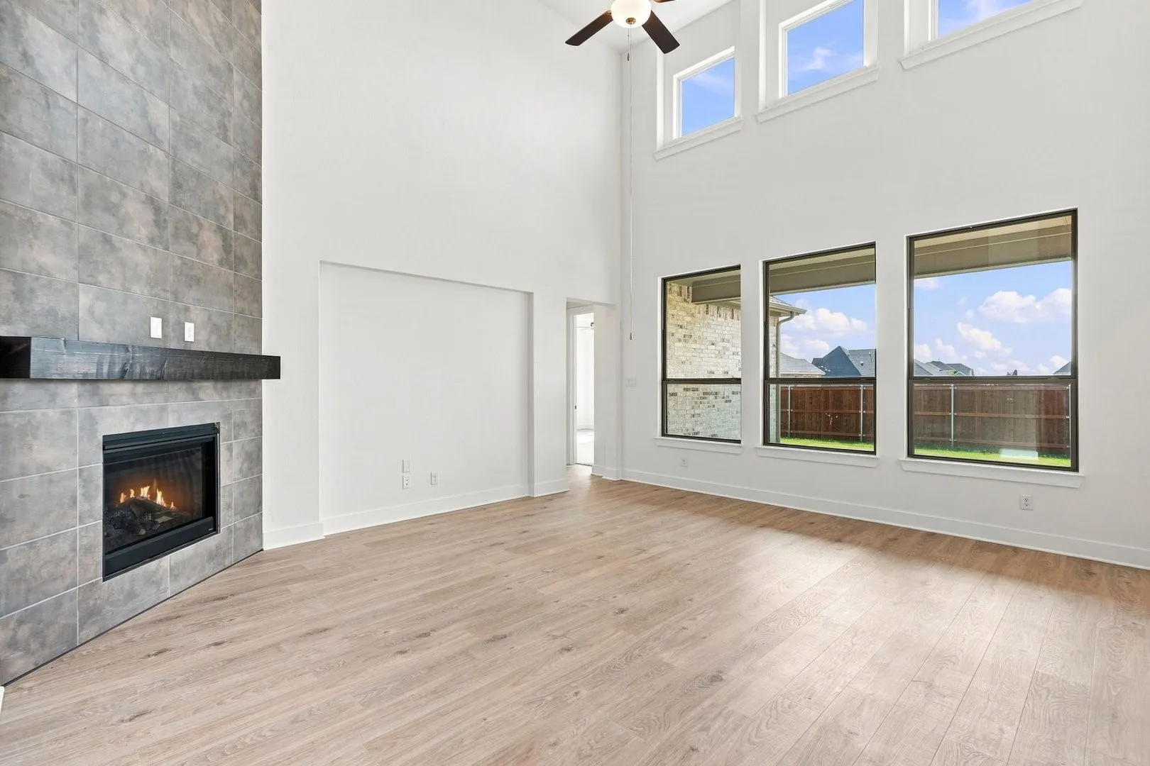 DAL_South Pointe_Caddo II_2905 Connerton Drive (14)