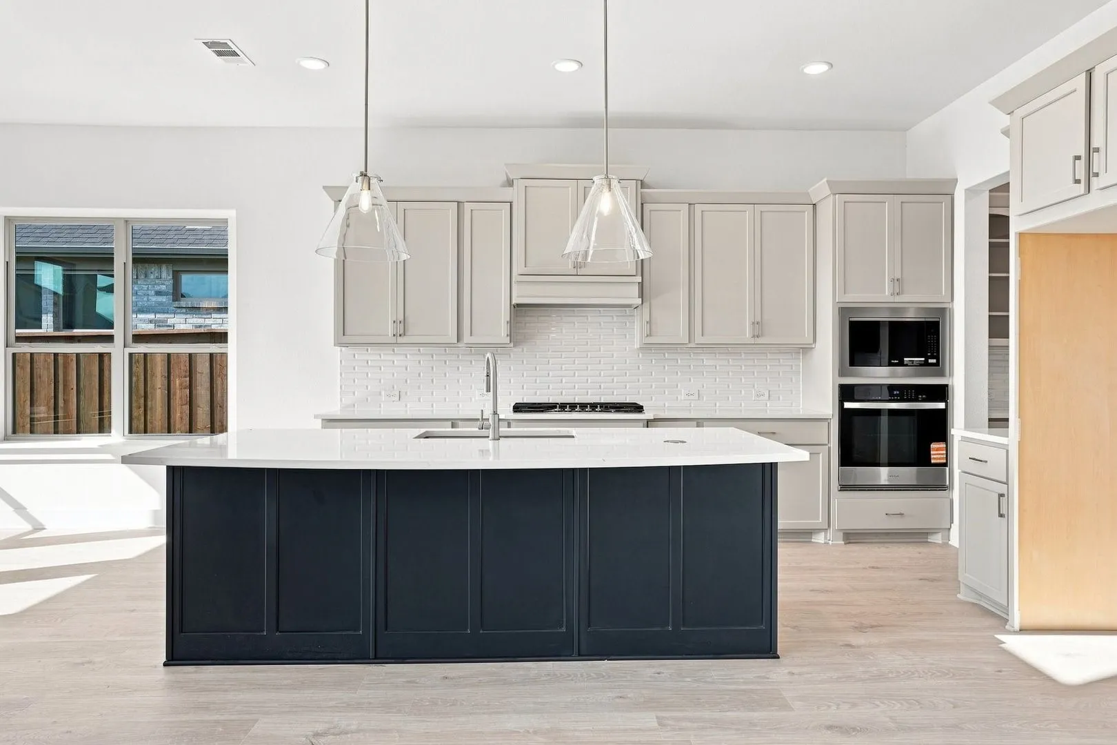DAL_South Pointe_Caddo II_2905 Connerton Drive (10)