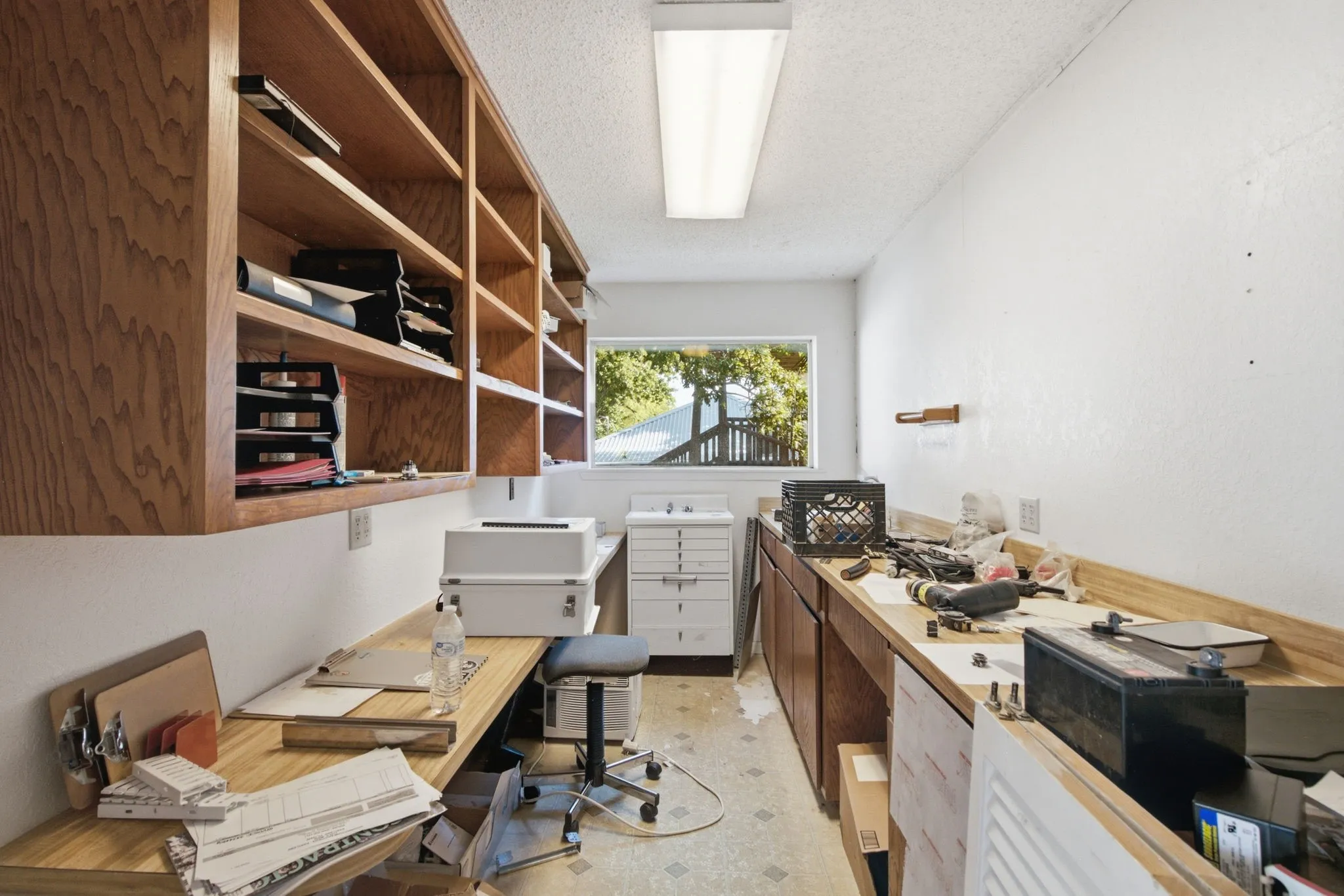 Office For Sale in Eastland County , 711 W Commerce Street, Eastland, Texas 76448, 0, 0, Garage spaces, 0 Sqft, built in 1980, Price $150,000, mls#21325997, Real Estate Agent in Eastland, Homes For Sale in Eastland county, Homes For Sale in Eastland, Realtor in Eastland Texas, Real Estate Brokerage Independent Realty Texas, Luminita Cordes Realtor