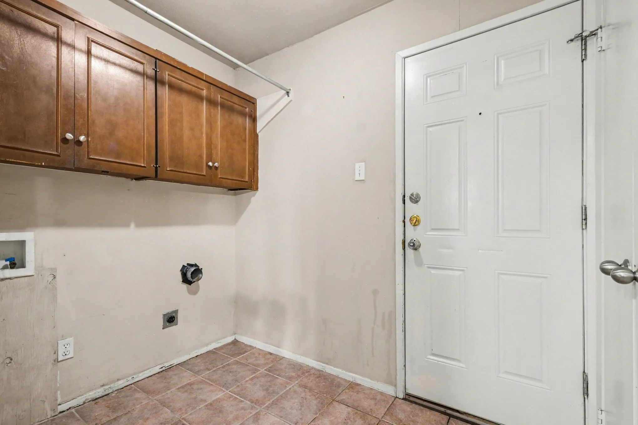 Single Family Residence For Rent in Dallas County , 4237 Foliage Drive, Garland, Texas 75043, 3 Bedroom, 2 Bathroom, 2 Garage spaces, 1,531 Sqft, built in 1972, mls#21326781, Real Estate Agent in Garland, Homes For Rent in Dallas county, Homes For Rent in Garland, Realtor in Garland Texas, Real Estate Brokerage Independent Realty Texas, Luminita Cordes Realtor