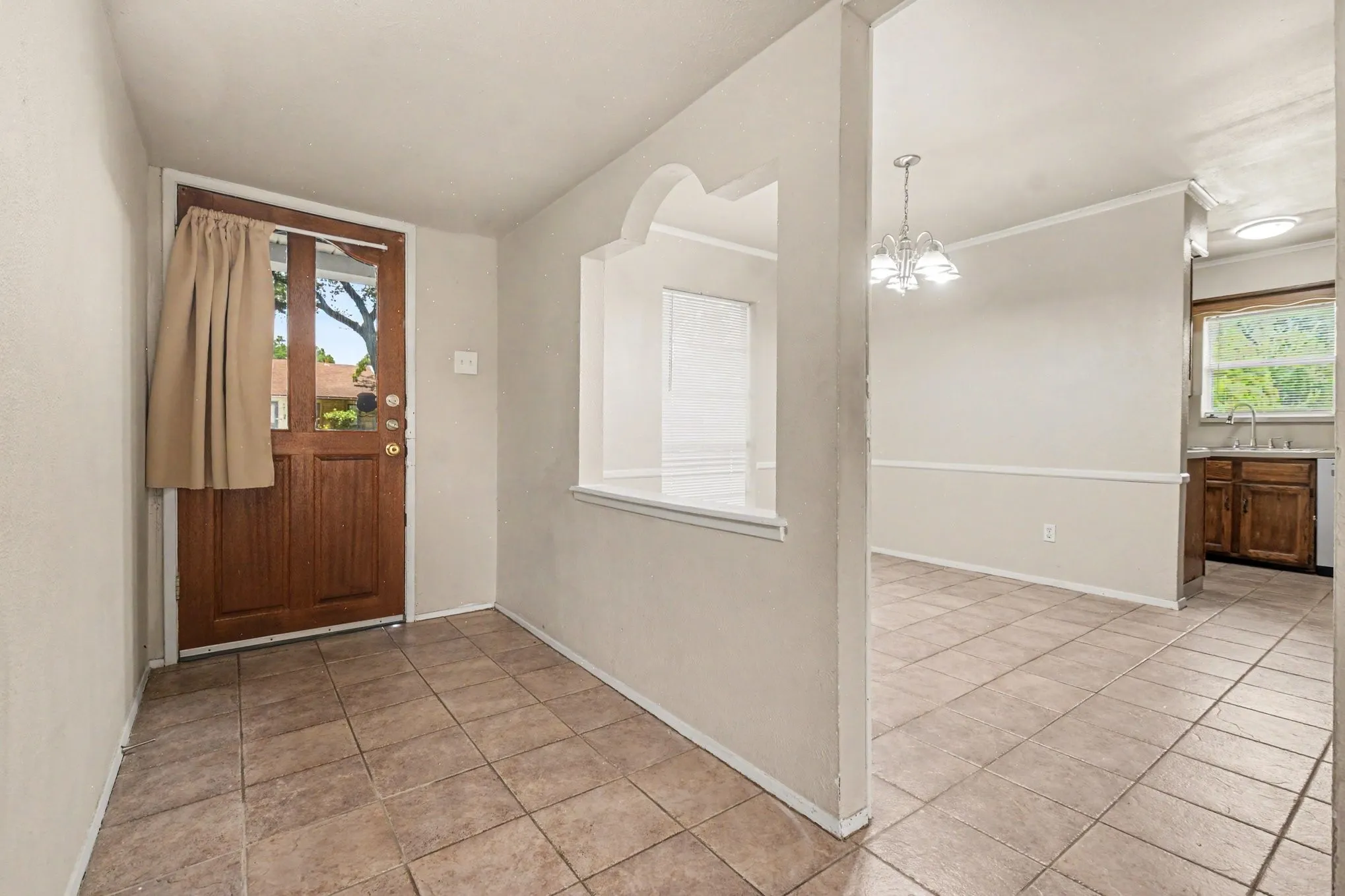 Single Family Residence For Rent in Dallas County , 4237 Foliage Drive, Garland, Texas 75043, 3 Bedroom, 2 Bathroom, 2 Garage spaces, 1,531 Sqft, built in 1972, mls#21326781, Real Estate Agent in Garland, Homes For Rent in Dallas county, Homes For Rent in Garland, Realtor in Garland Texas, Real Estate Brokerage Independent Realty Texas, Luminita Cordes Realtor