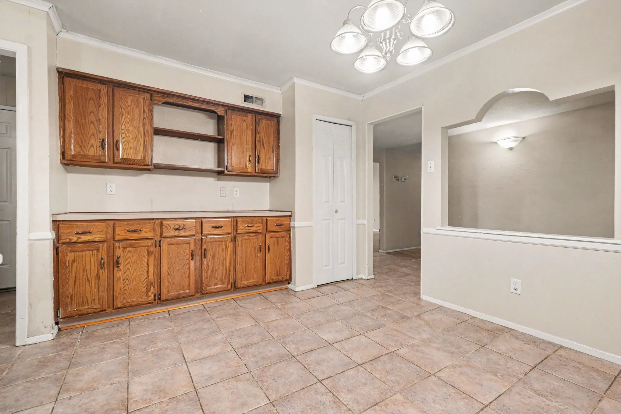 Single Family Residence For Rent in Dallas County , 4237 Foliage Drive, Garland, Texas 75043, 3 Bedroom, 2 Bathroom, 2 Garage spaces, 1,531 Sqft, built in 1972, mls#21326781, Real Estate Agent in Garland, Homes For Rent in Dallas county, Homes For Rent in Garland, Realtor in Garland Texas, Real Estate Brokerage Independent Realty Texas, Luminita Cordes Realtor