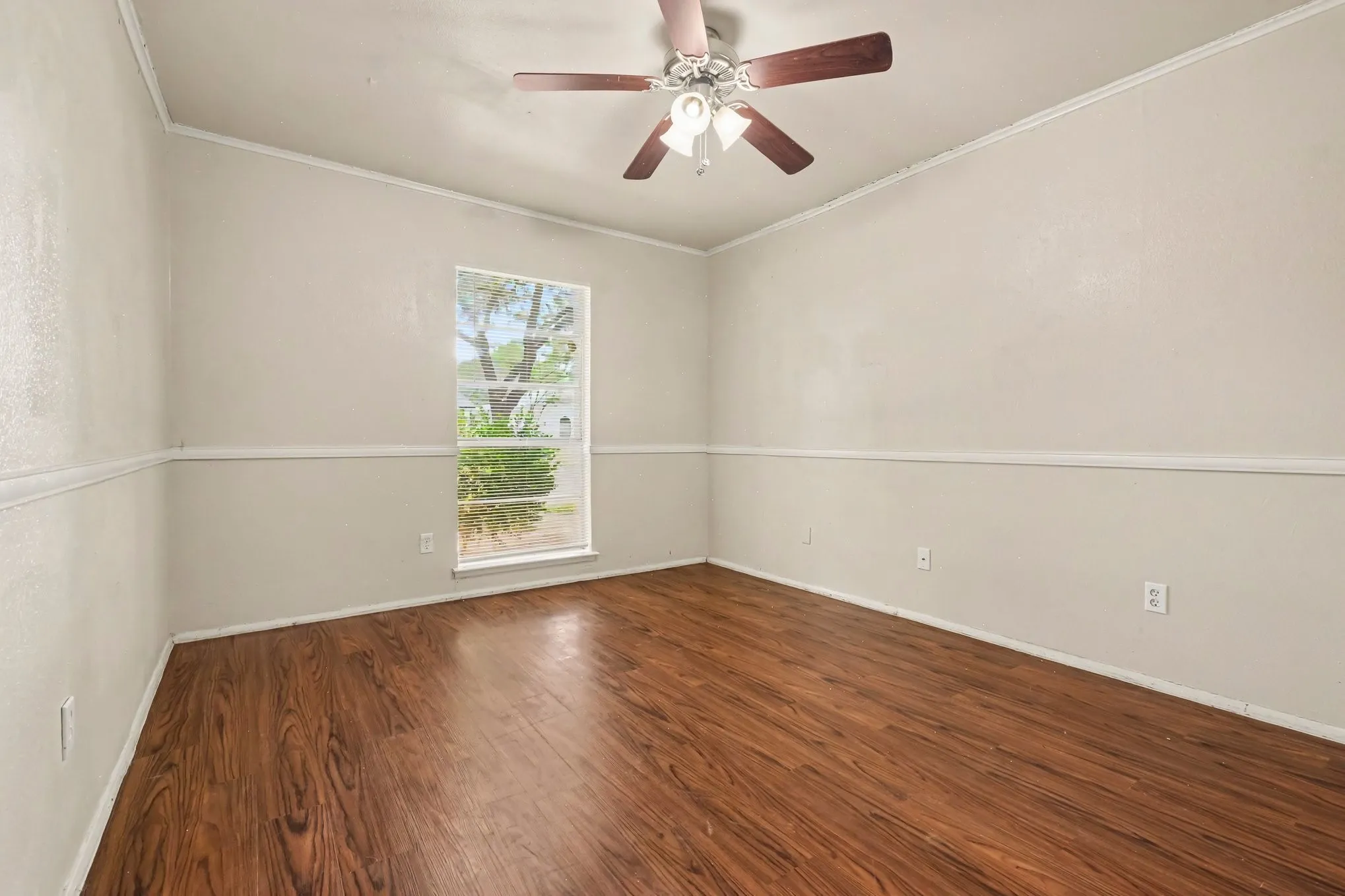 Single Family Residence For Rent in Dallas County , 4237 Foliage Drive, Garland, Texas 75043, 3 Bedroom, 2 Bathroom, 2 Garage spaces, 1,531 Sqft, built in 1972, mls#21326781, Real Estate Agent in Garland, Homes For Rent in Dallas county, Homes For Rent in Garland, Realtor in Garland Texas, Real Estate Brokerage Independent Realty Texas, Luminita Cordes Realtor