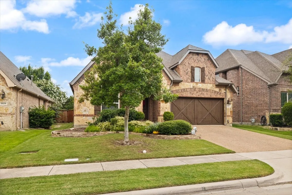 Single Family Residence For Sale in Denton County , 2831 Sherwood Drive, Trophy Club, Texas 76262, 3 Bedroom, 3 Bathroom, 2 Garage spaces, 2,160 Sqft, built in 2012, mls#21326149, Real Estate Agent in Trophy Club, Homes For Sale in Denton county, Homes For Sale in Trophy Club, Realtor in Trophy Club Texas, Real Estate Brokerage Independent Realty Texas, Luminita Cordes Realtor
