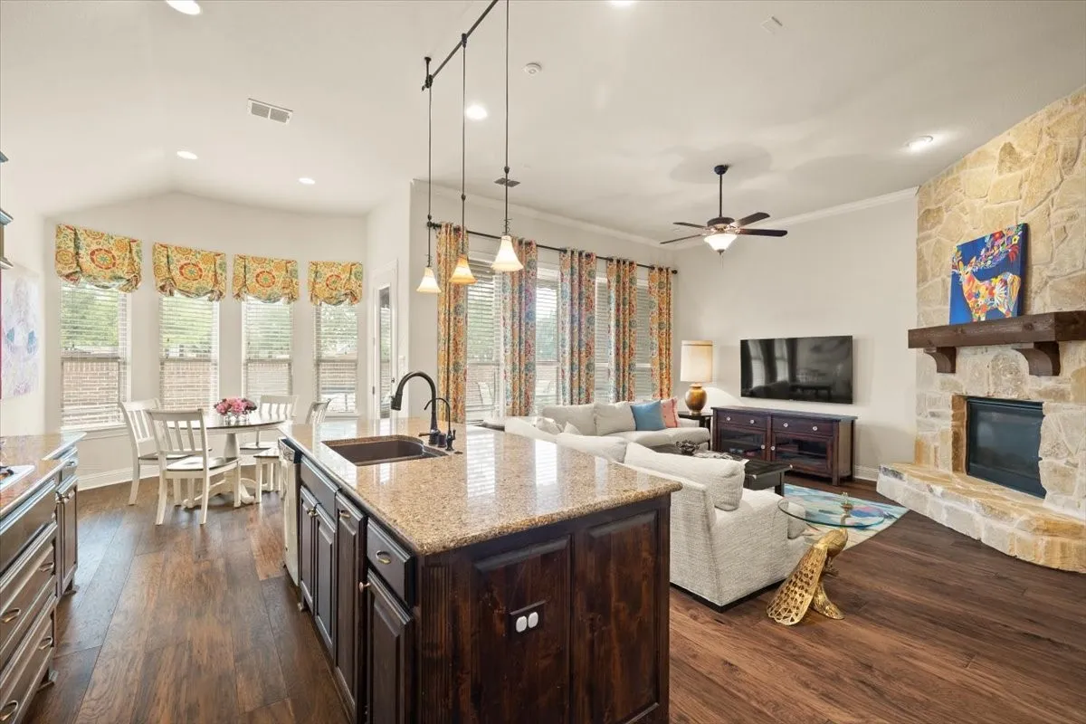 Single Family Residence For Sale in Denton County , 2831 Sherwood Drive, Trophy Club, Texas 76262, 3 Bedroom, 3 Bathroom, 2 Garage spaces, 2,160 Sqft, built in 2012, mls#21326149, Real Estate Agent in Trophy Club, Homes For Sale in Denton county, Homes For Sale in Trophy Club, Realtor in Trophy Club Texas, Real Estate Brokerage Independent Realty Texas, Luminita Cordes Realtor