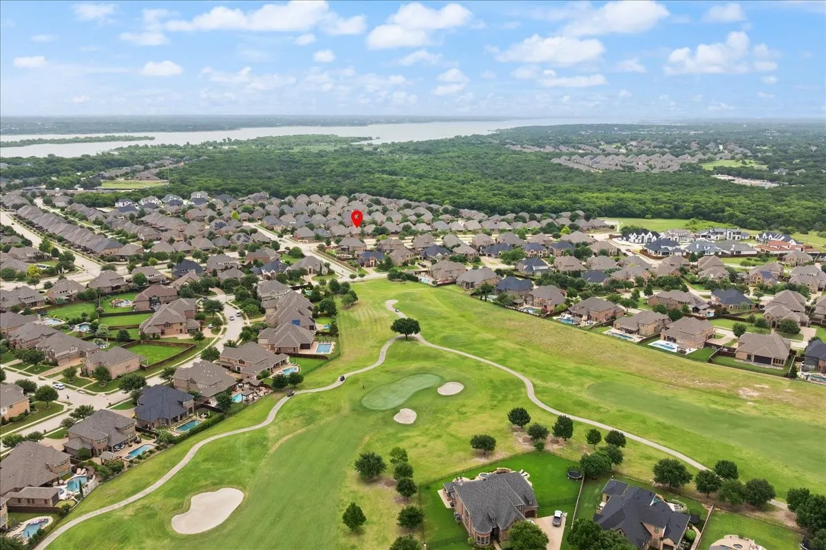 Single Family Residence For Sale in Denton County , 2831 Sherwood Drive, Trophy Club, Texas 76262, 3 Bedroom, 3 Bathroom, 2 Garage spaces, 2,160 Sqft, built in 2012, mls#21326149, Real Estate Agent in Trophy Club, Homes For Sale in Denton county, Homes For Sale in Trophy Club, Realtor in Trophy Club Texas, Real Estate Brokerage Independent Realty Texas, Luminita Cordes Realtor