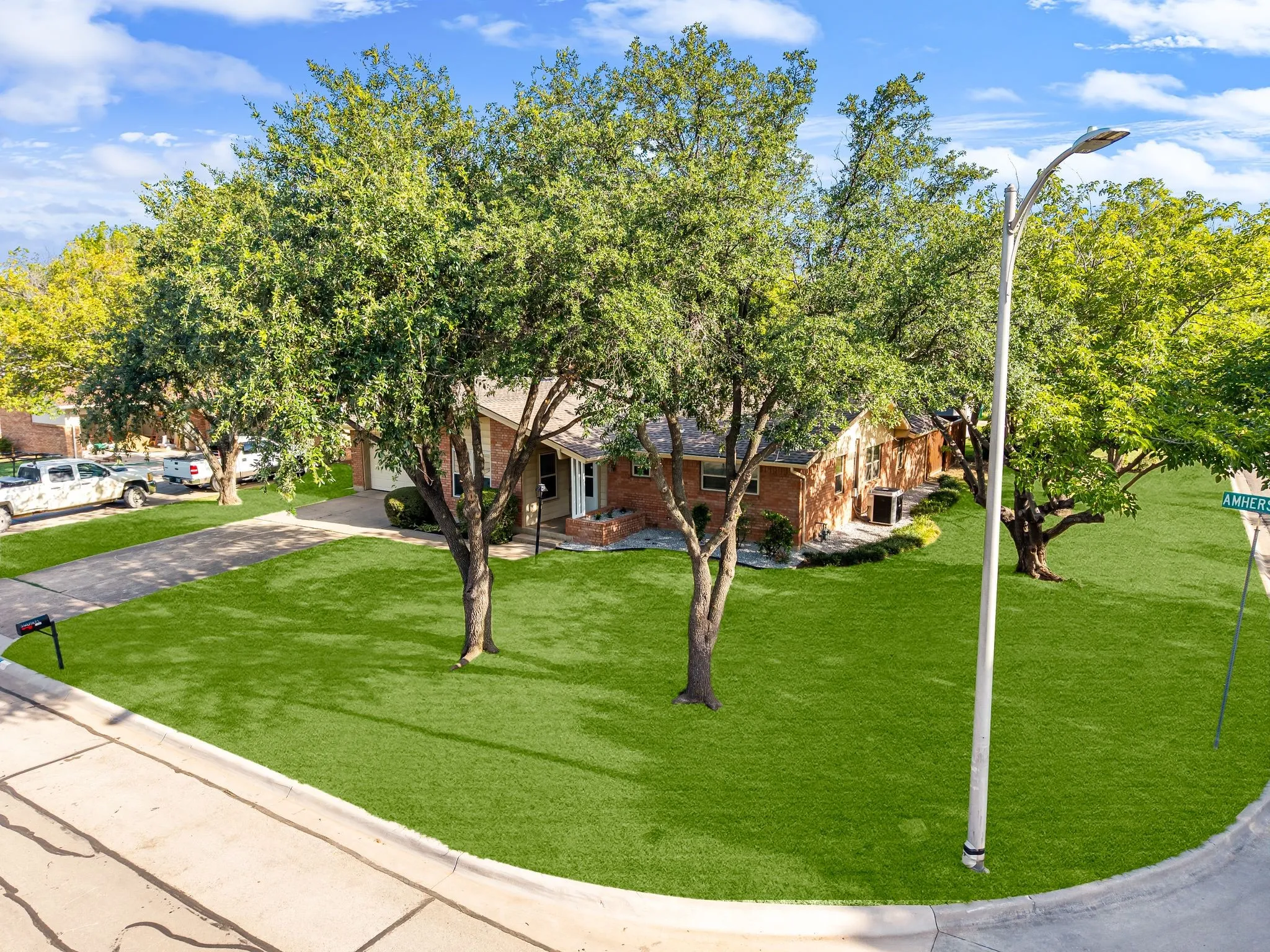 Single Family Residence For Sale in Denton County , 1300 Amherst Drive, Denton, Texas 76201, 3 Bedroom, 2 Bathroom, 2 Garage spaces, 1,744 Sqft, built in 1975, mls#21267572, Real Estate Agent in Denton, Homes For Sale in Denton county, Homes For Sale in Denton, Realtor in Denton Texas, Real Estate Brokerage Independent Realty Texas, Luminita Cordes Realtor