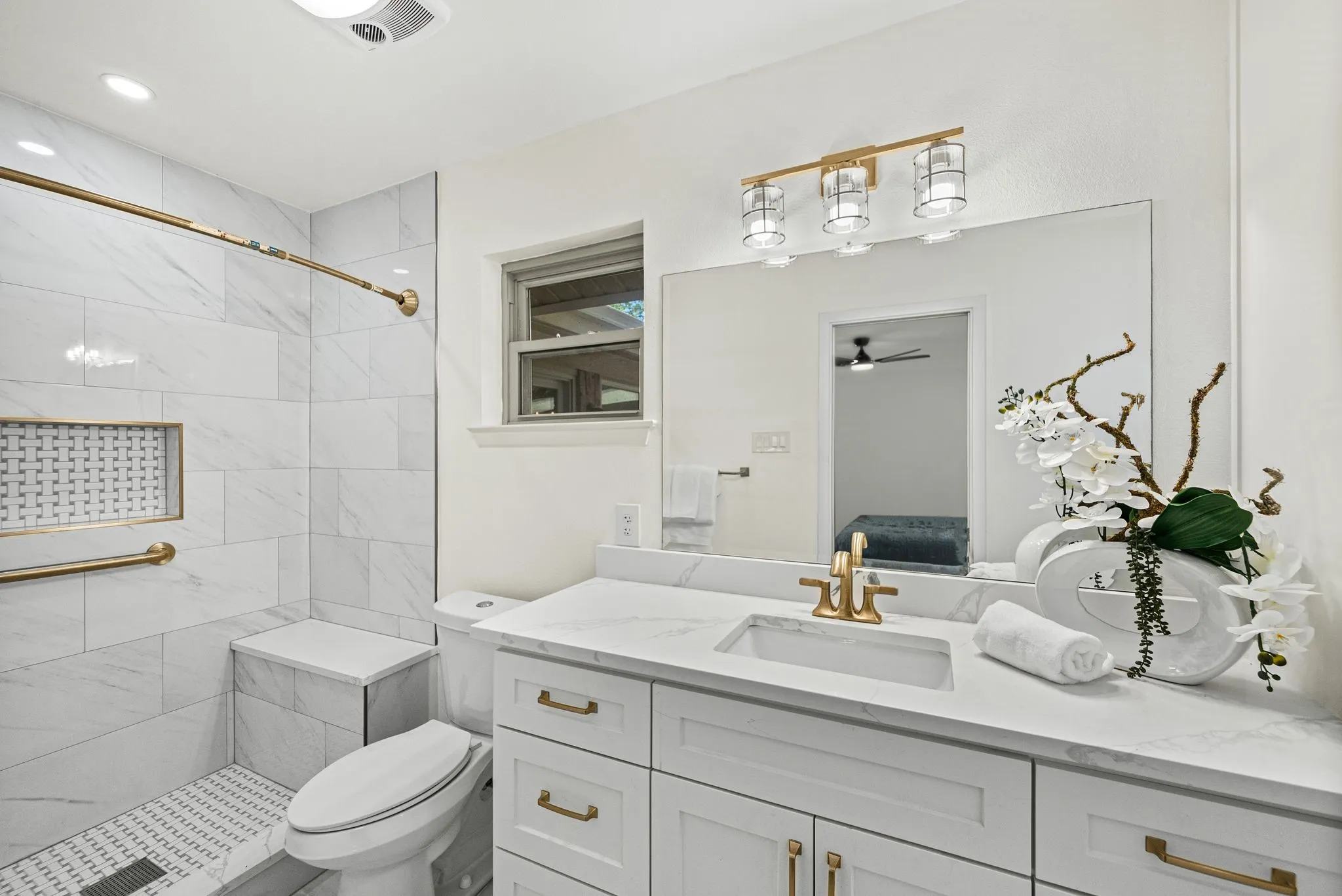 Primary bath details