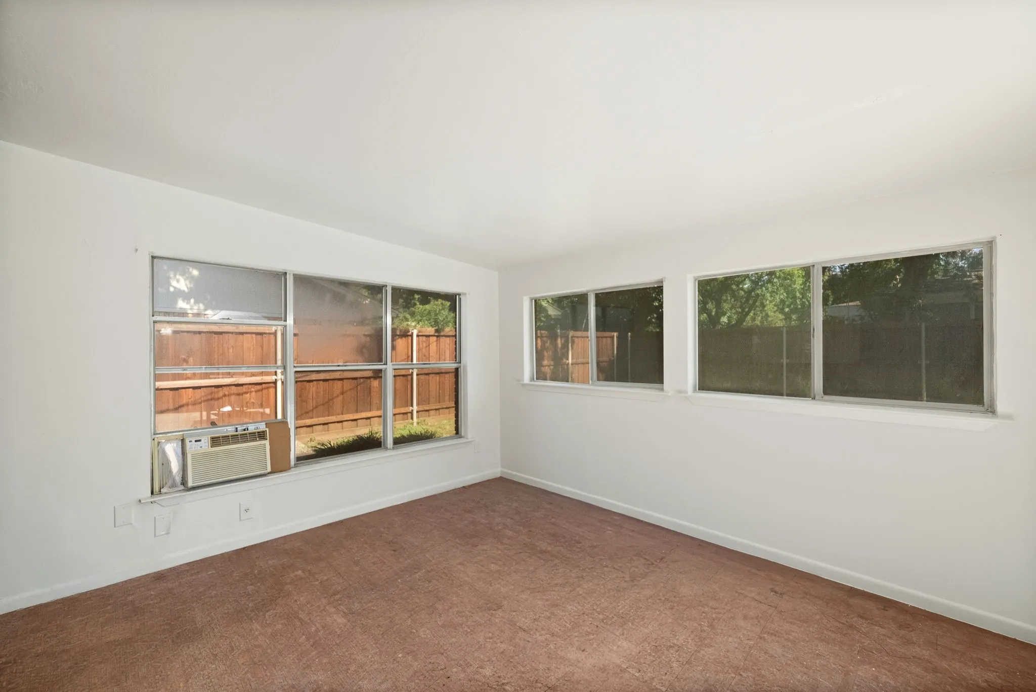 Another view of the bonus space outside off the patio.  Not included in the home square footage.