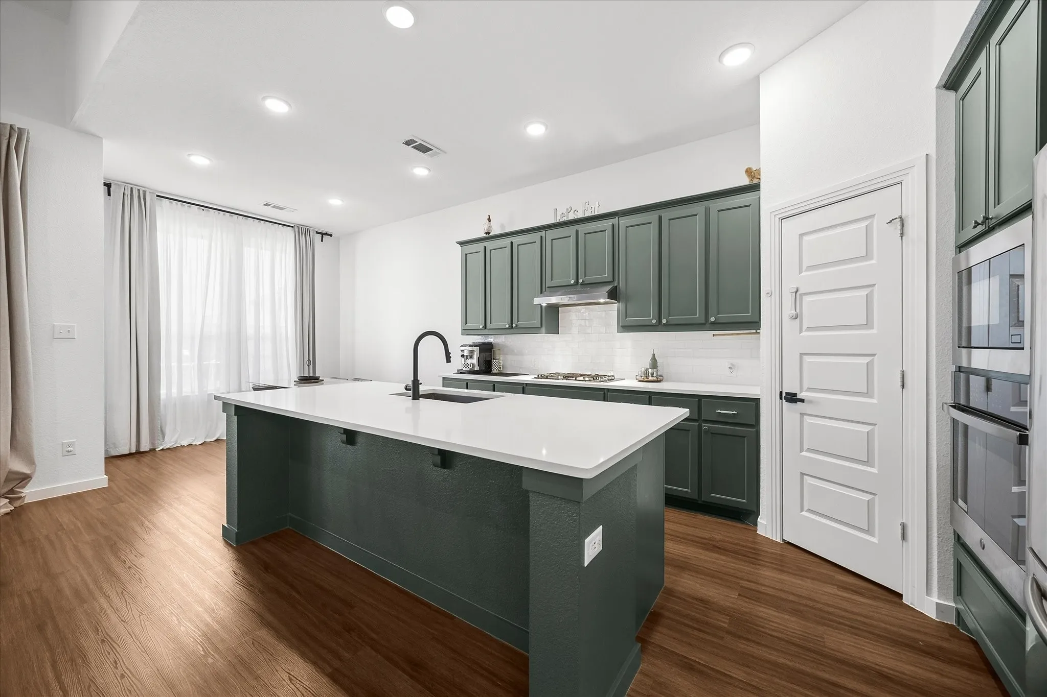 This is the kitchen your chef has been waiting for!