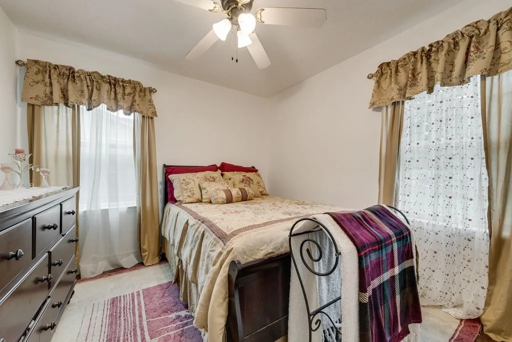 Single Family Residence For Sale in Dallas County , 1604 Summit Street, Mesquite, Texas 75149, 3 Bedroom, 1 Bathroom, 1 Garage spaces, 990 Sqft, built in 1960, mls#21322089, Real Estate Agent in Mesquite, Homes For Sale in Dallas county, Homes For Sale in Mesquite, Realtor in Mesquite Texas, Real Estate Brokerage Independent Realty Texas, Luminita Cordes Realtor