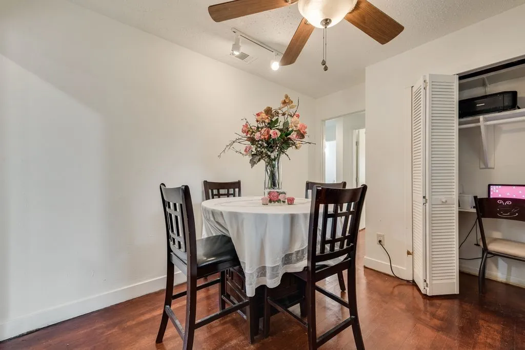 Single Family Residence For Sale in Dallas County , 1604 Summit Street, Mesquite, Texas 75149, 3 Bedroom, 1 Bathroom, 1 Garage spaces, 990 Sqft, built in 1960, mls#21322089, Real Estate Agent in Mesquite, Homes For Sale in Dallas county, Homes For Sale in Mesquite, Realtor in Mesquite Texas, Real Estate Brokerage Independent Realty Texas, Luminita Cordes Realtor