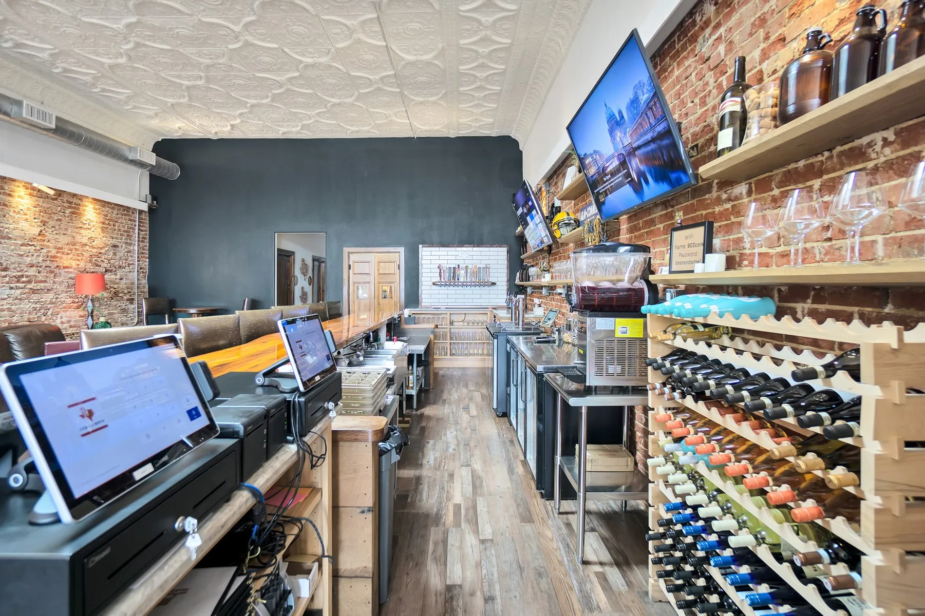 Ample room for serving staff