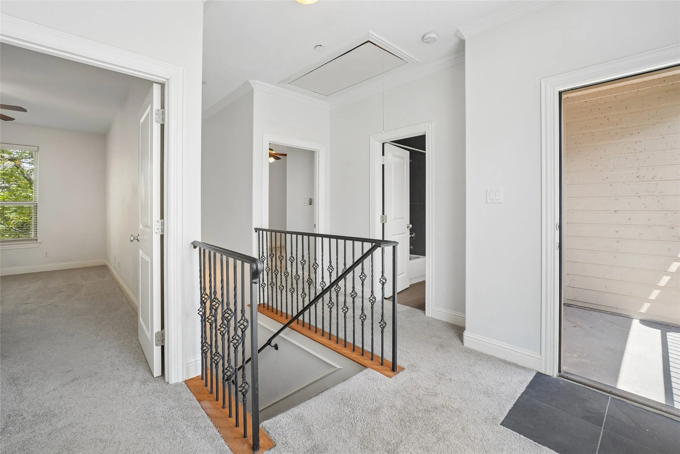 Condominium For Rent in Dallas County , 2606 N Henderson Avenue A, Dallas, Texas 75206, 3 Bedroom, 3 Bathroom, 2 Garage spaces, 1,528 Sqft, built in 2005, mls#21310827, Real Estate Agent in Dallas, Homes For Rent in Dallas county, Homes For Rent in Dallas, Realtor in Dallas Texas, Real Estate Brokerage Independent Realty Texas, Luminita Cordes Realtor