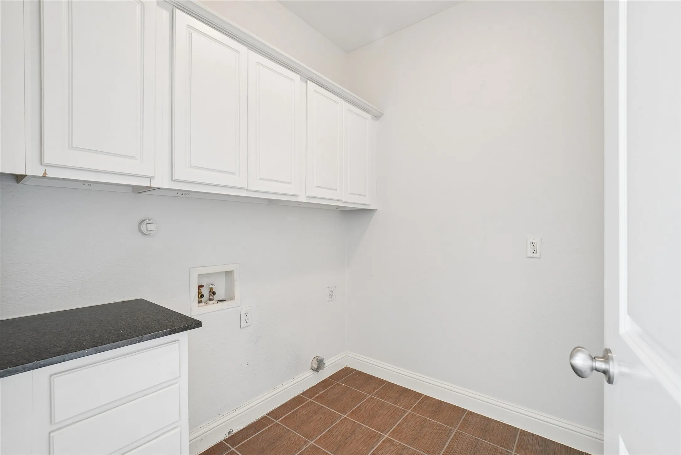 Condominium For Rent in Dallas County , 2606 N Henderson Avenue A, Dallas, Texas 75206, 3 Bedroom, 3 Bathroom, 2 Garage spaces, 1,528 Sqft, built in 2005, mls#21310827, Real Estate Agent in Dallas, Homes For Rent in Dallas county, Homes For Rent in Dallas, Realtor in Dallas Texas, Real Estate Brokerage Independent Realty Texas, Luminita Cordes Realtor