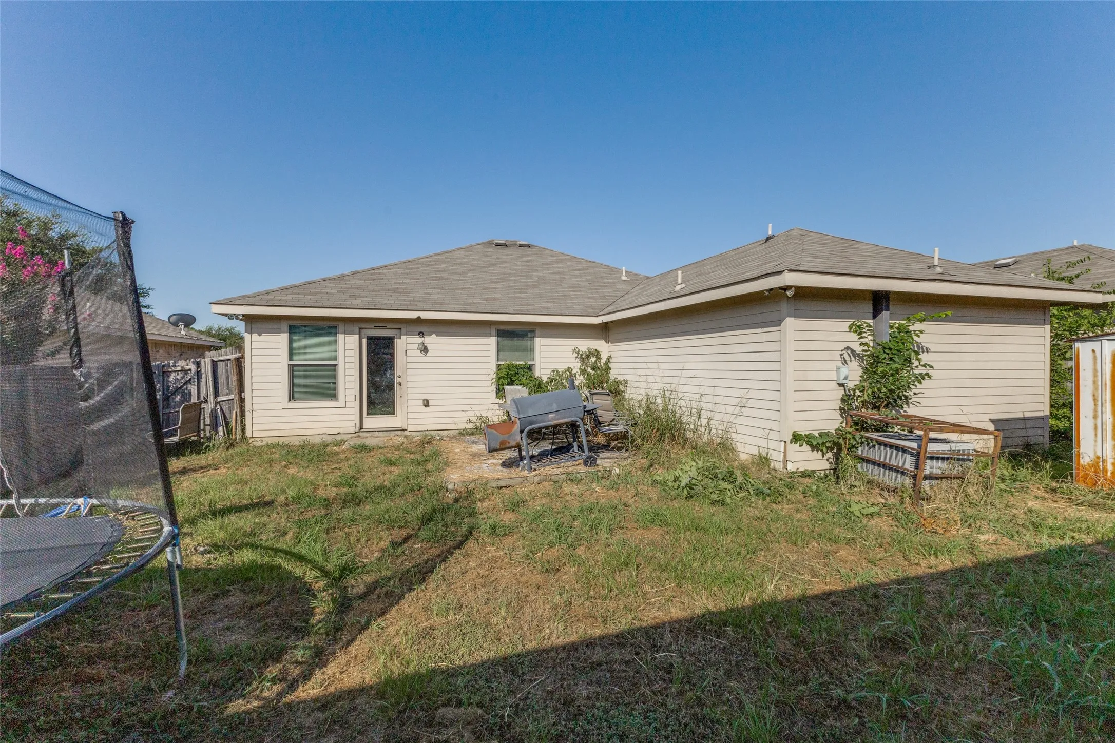 Single Family Residence For Sale in Dallas County , 13219 Alsatian Court, Dallas, Texas 75253, 4 Bedroom, 2 Bathroom, 2 Garage spaces, 1,606 Sqft, built in 2015, mls#21326793, Real Estate Agent in Dallas, Homes For Sale in Dallas county, Homes For Sale in Dallas, Realtor in Dallas Texas, Real Estate Brokerage Independent Realty Texas, Luminita Cordes Realtor