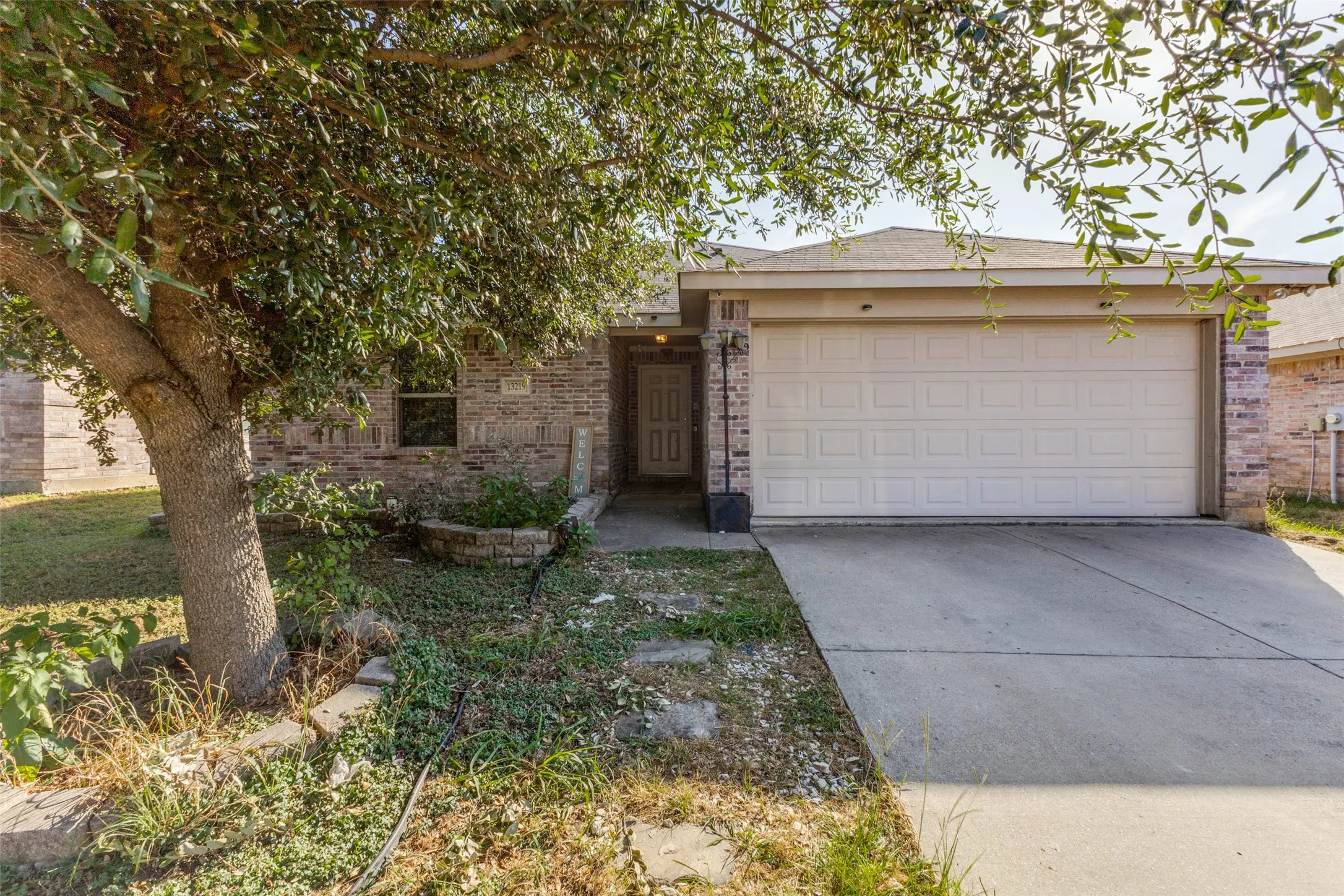 Single Family Residence For Sale in Dallas County , 13219 Alsatian Court, Dallas, Texas 75253, 4 Bedroom, 2 Bathroom, 2 Garage spaces, 1,606 Sqft, built in 2015, mls#21326793, Real Estate Agent in Dallas, Homes For Sale in Dallas county, Homes For Sale in Dallas, Realtor in Dallas Texas, Real Estate Brokerage Independent Realty Texas, Luminita Cordes Realtor