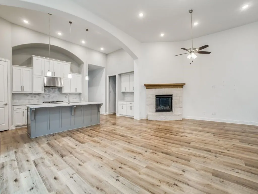 Single Family Residence For Rent in Denton County , 3930 Prairie Clover Lane, Prosper, Texas 75078, 4 Bedroom, 5 Bathroom, 3 Garage spaces, 3,302 Sqft, built in 2019, mls#21310800, Real Estate Agent in Prosper, Homes For Rent in Denton county, Homes For Rent in Prosper, Realtor in Prosper Texas, Real Estate Brokerage Independent Realty Texas, Luminita Cordes Realtor