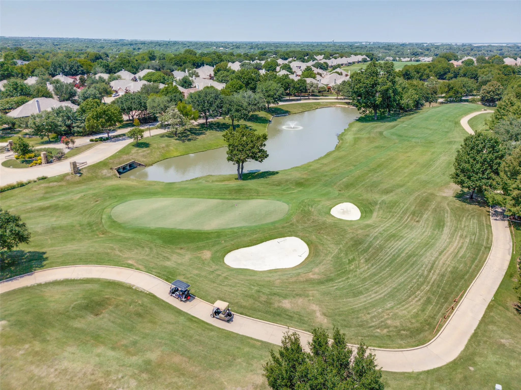 Single Family Residence For Sale in Collin County , 709 Pelican Hills Drive, Fairview, Texas 75069, 2 Bedroom, 2 Bathroom, 2 Garage spaces, 2,098 Sqft, built in 2005, mls#21317757, Real Estate Agent in Fairview, Homes For Sale in Collin county, Homes For Sale in Fairview, Realtor in Fairview Texas, Real Estate Brokerage Independent Realty Texas, Luminita Cordes Realtor