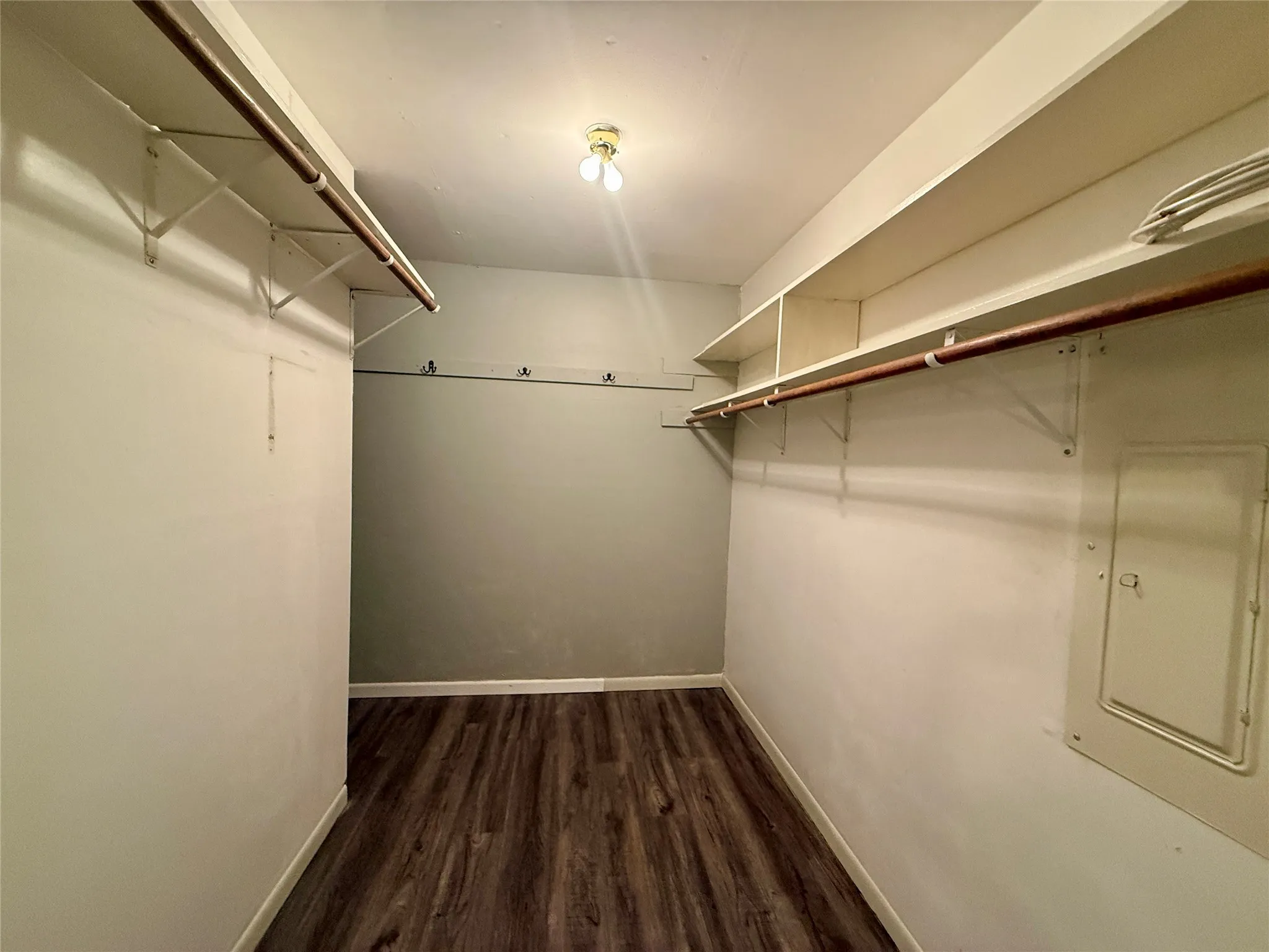 Single Family Residence For Sale in Grayson County , 3005 Anthony Drive, Sherman, Texas 75092, 4 Bedroom, 3 Bathroom, 2 Garage spaces, 2,461 Sqft, built in 1973, Price $359,000, mls#21321683, Real Estate Agent in Sherman, Homes For Sale in Grayson county, Homes For Sale in Sherman, Realtor in Sherman Texas, Real Estate Brokerage Independent Realty Texas, Luminita Cordes Realtor