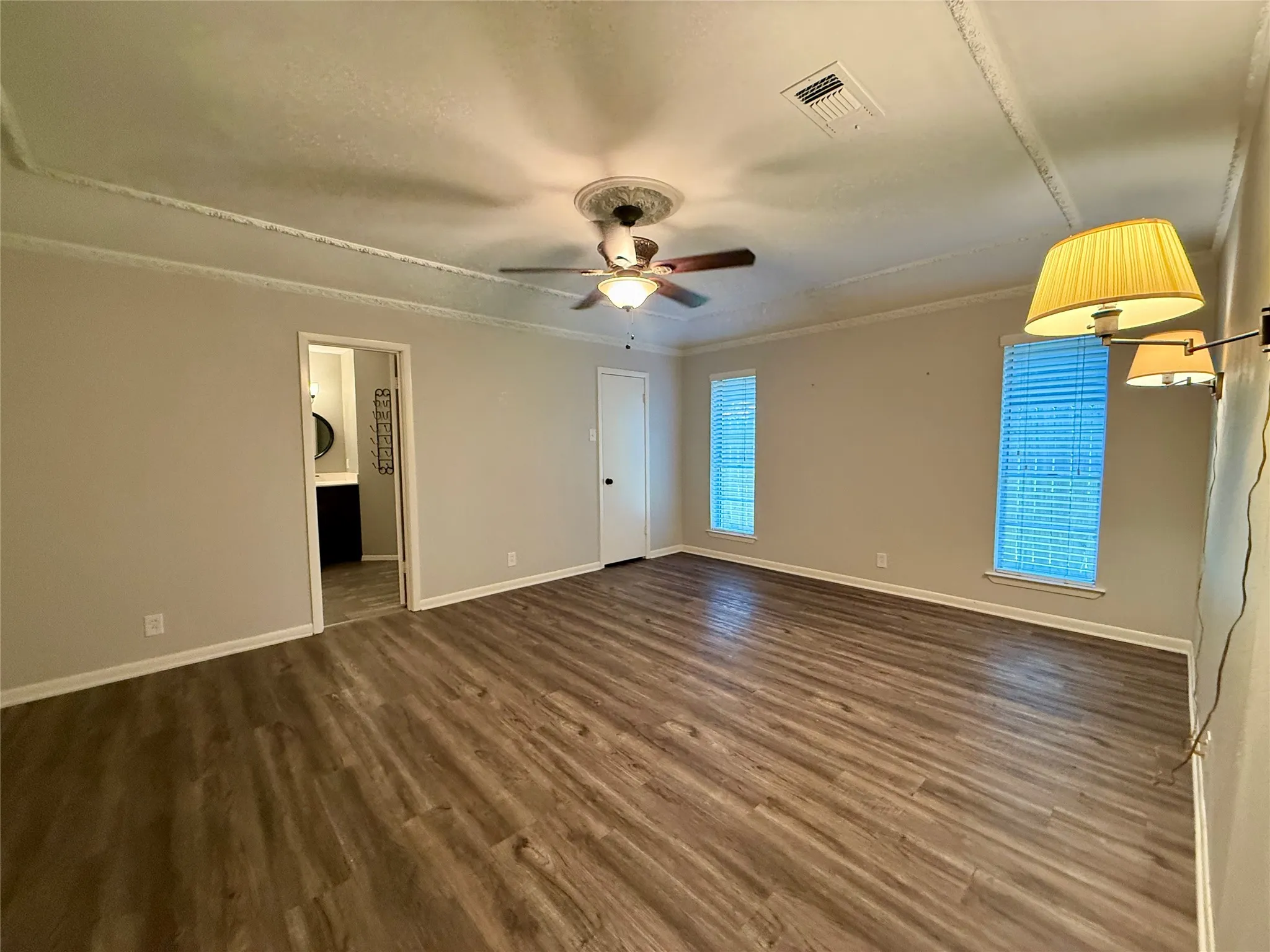 Single Family Residence For Sale in Grayson County , 3005 Anthony Drive, Sherman, Texas 75092, 4 Bedroom, 3 Bathroom, 2 Garage spaces, 2,461 Sqft, built in 1973, Price $359,000, mls#21321683, Real Estate Agent in Sherman, Homes For Sale in Grayson county, Homes For Sale in Sherman, Realtor in Sherman Texas, Real Estate Brokerage Independent Realty Texas, Luminita Cordes Realtor