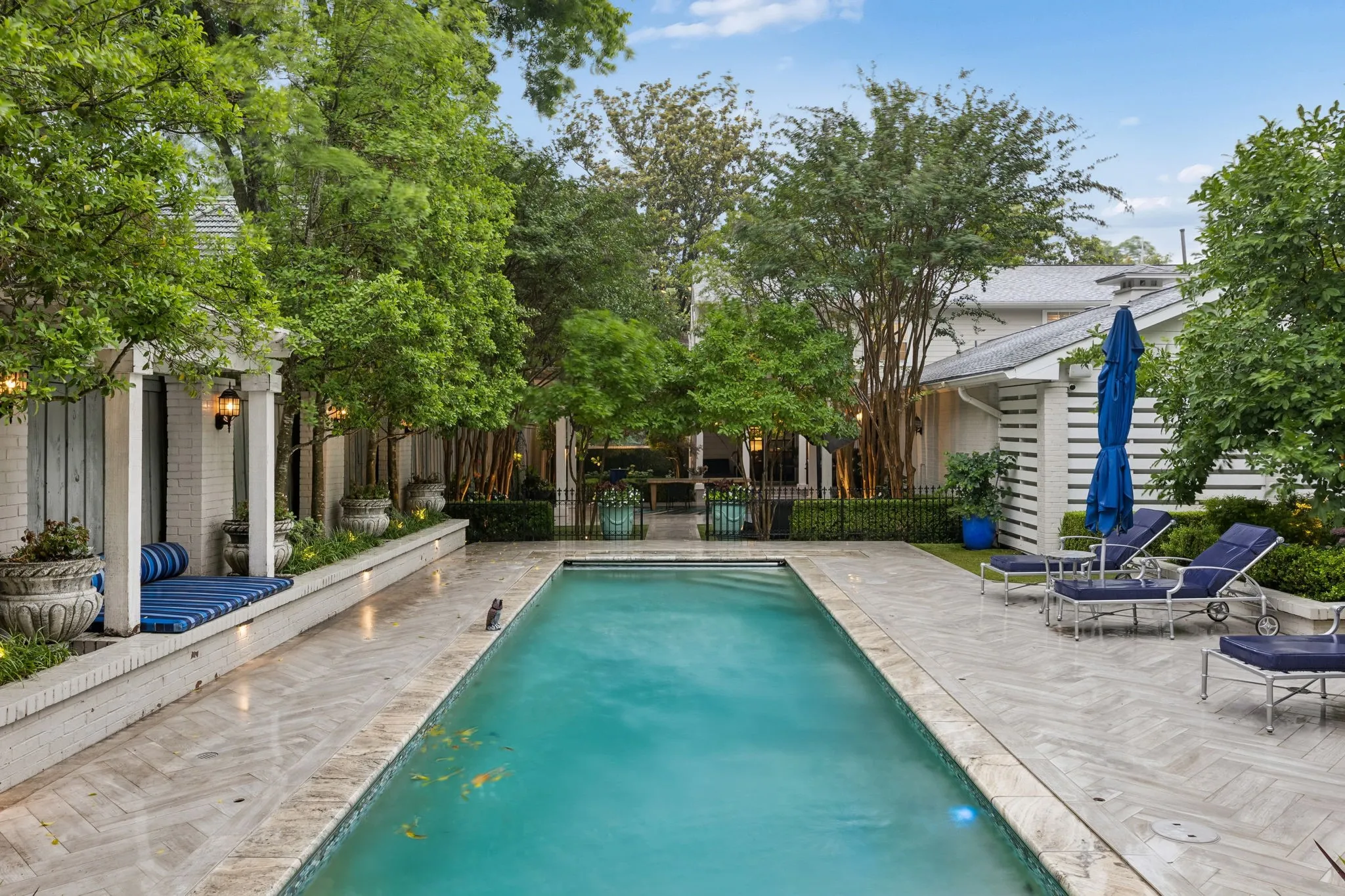 Single Family Residence For Sale in Dallas County , 6671 Gaston Avenue, Dallas, Texas 75214, 4 Bedroom, 4 Bathroom, 2 Garage spaces, 4,446 Sqft, built in 1952, mls#21324104, Real Estate Agent in Dallas, Homes For Sale in Dallas county, Homes For Sale in Dallas, Realtor in Dallas Texas, Real Estate Brokerage Independent Realty Texas, Luminita Cordes Realtor