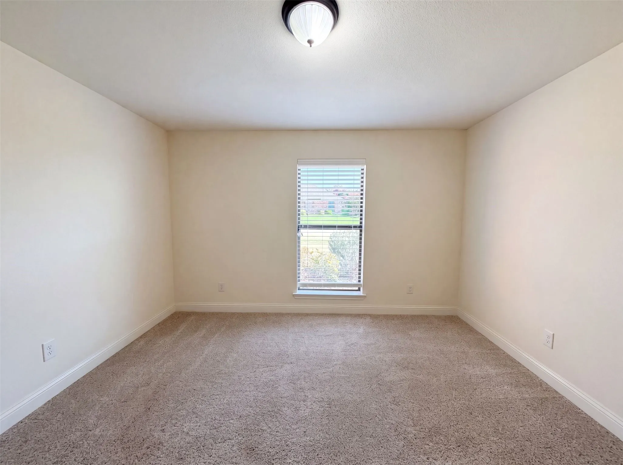 Single Family Residence For Sale in Collin County , 3032 Laguna Drive, Plano, Texas 75023, 4 Bedroom, 3 Bathroom, 2 Garage spaces, 2,421 Sqft, built in 1981, mls#21326849, Real Estate Agent in Plano, Homes For Sale in Collin county, Homes For Sale in Plano, Realtor in Plano Texas, Real Estate Brokerage Independent Realty Texas, Luminita Cordes Realtor