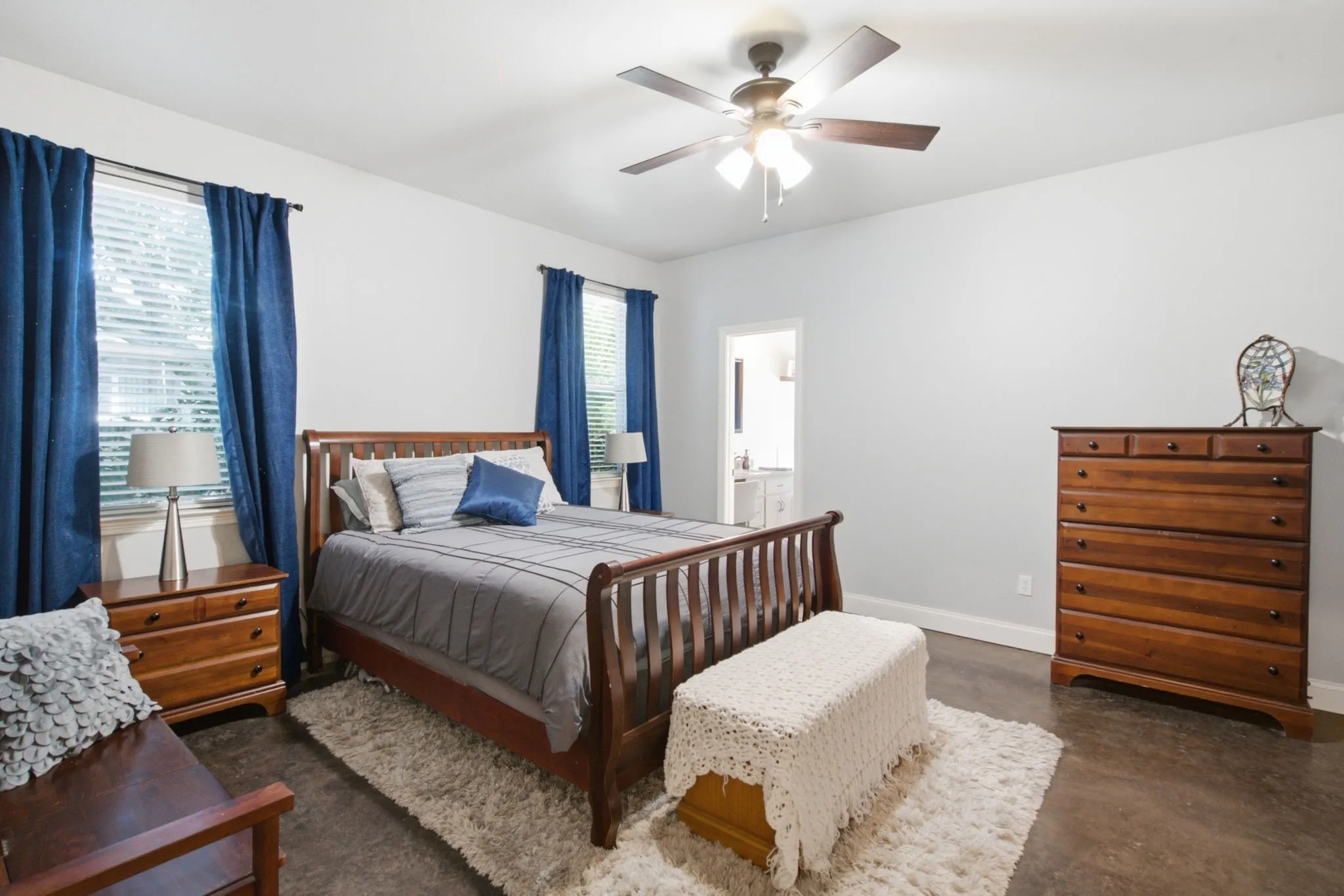 Single Family Residence For Sale in Parker County , 2413 Scotts Meadow Court, Weatherford, Texas 76087, 3 Bedroom, 2 Bathroom, 2 Garage spaces, 1,734 Sqft, built in 2005, mls#21324181, Real Estate Agent in Weatherford, Homes For Sale in Parker county, Homes For Sale in Weatherford, Realtor in Weatherford Texas, Real Estate Brokerage Independent Realty Texas, Luminita Cordes Realtor