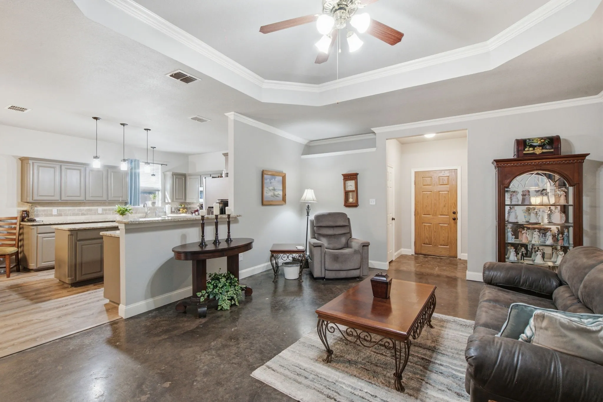 Single Family Residence For Sale in Parker County , 2413 Scotts Meadow Court, Weatherford, Texas 76087, 3 Bedroom, 2 Bathroom, 2 Garage spaces, 1,734 Sqft, built in 2005, mls#21324181, Real Estate Agent in Weatherford, Homes For Sale in Parker county, Homes For Sale in Weatherford, Realtor in Weatherford Texas, Real Estate Brokerage Independent Realty Texas, Luminita Cordes Realtor