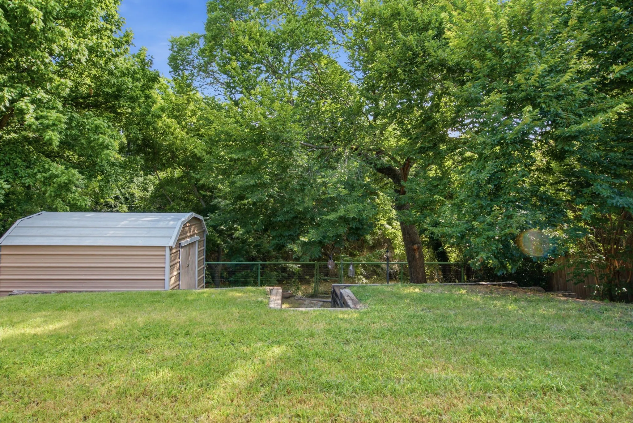 Single Family Residence For Sale in Parker County , 2413 Scotts Meadow Court, Weatherford, Texas 76087, 3 Bedroom, 2 Bathroom, 2 Garage spaces, 1,734 Sqft, built in 2005, mls#21324181, Real Estate Agent in Weatherford, Homes For Sale in Parker county, Homes For Sale in Weatherford, Realtor in Weatherford Texas, Real Estate Brokerage Independent Realty Texas, Luminita Cordes Realtor