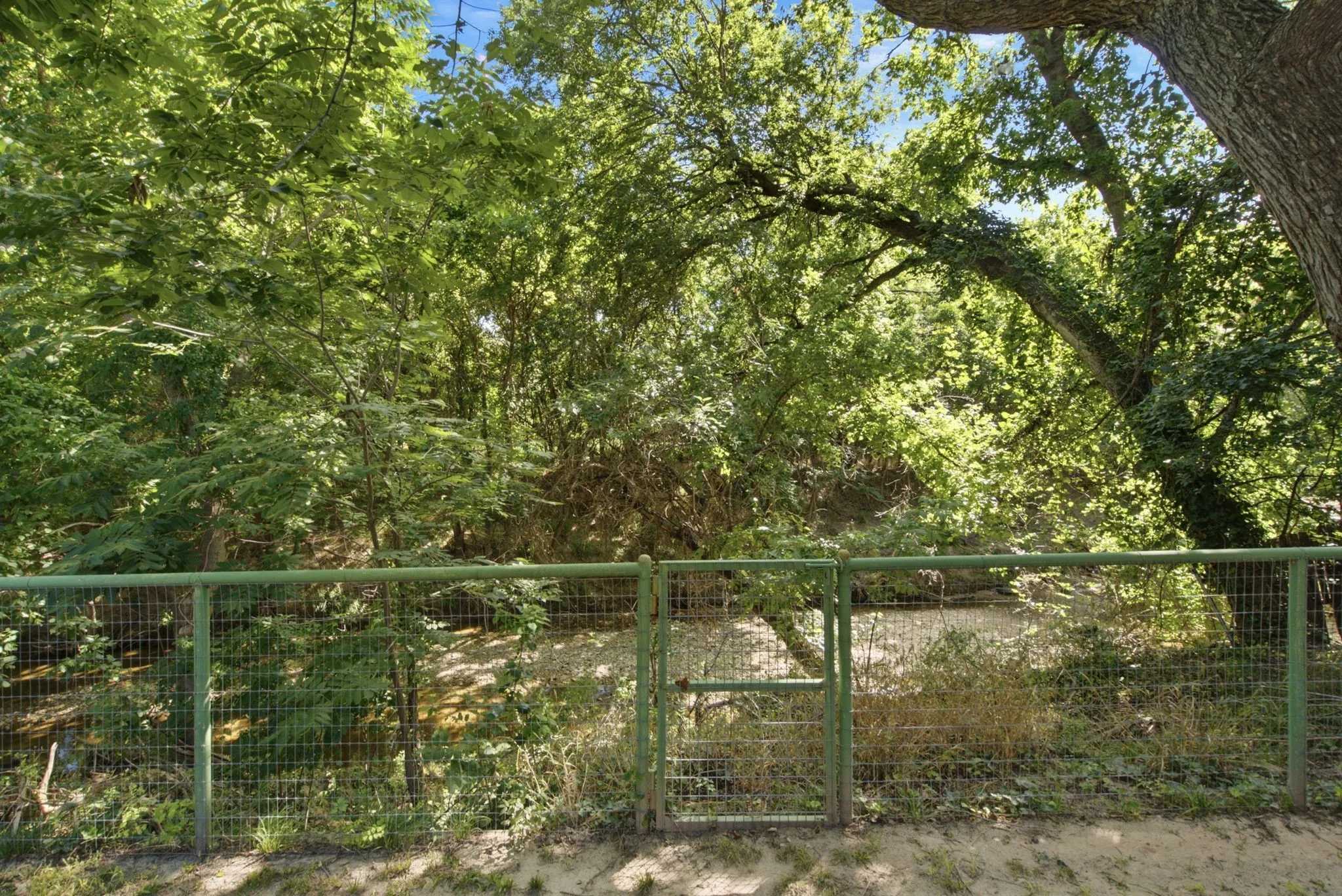 Single Family Residence For Sale in Parker County , 2413 Scotts Meadow Court, Weatherford, Texas 76087, 3 Bedroom, 2 Bathroom, 2 Garage spaces, 1,734 Sqft, built in 2005, mls#21324181, Real Estate Agent in Weatherford, Homes For Sale in Parker county, Homes For Sale in Weatherford, Realtor in Weatherford Texas, Real Estate Brokerage Independent Realty Texas, Luminita Cordes Realtor