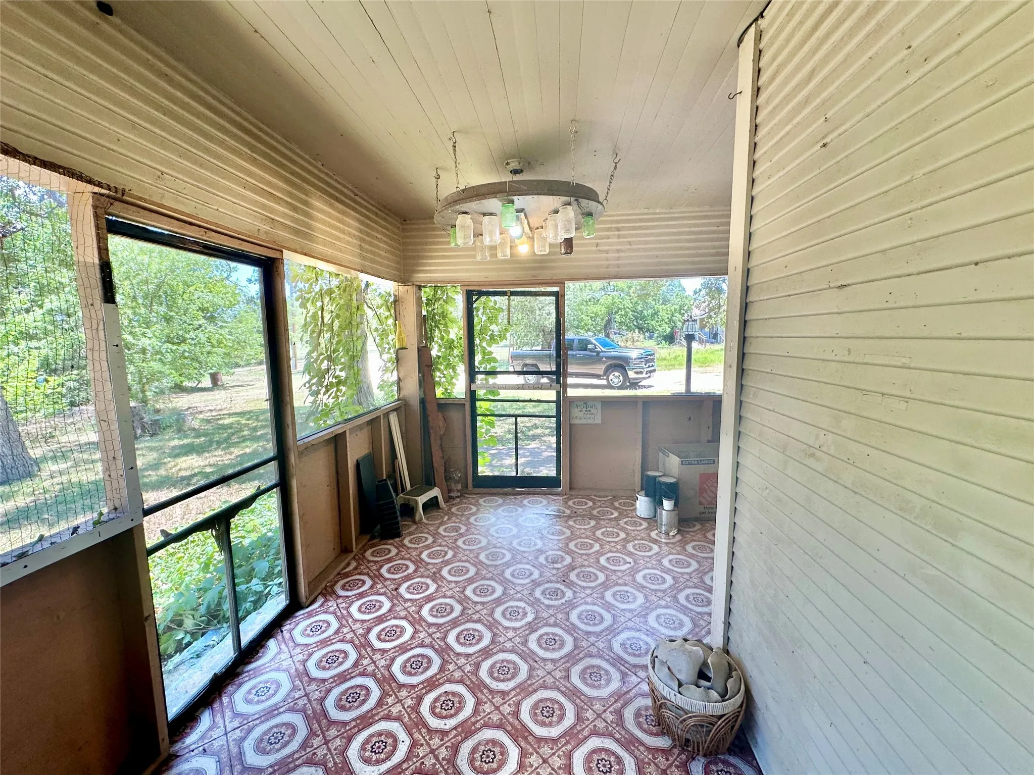 Single Family Residence For Sale in Eastland County , 423 Strawn Road, Ranger, Texas 76470, 3 Bedrooms, 2 Bathrooms, Garage spaces, 1,752 Sqft, built in 1938, Price $200,000, mls#21326028, Real Estate Agent in Ranger, Homes For Sale in Eastland county, Homes For Sale in Ranger, Realtor in Ranger Texas, Real Estate Brokerage Independent Realty Texas, Luminita Cordes Realtor