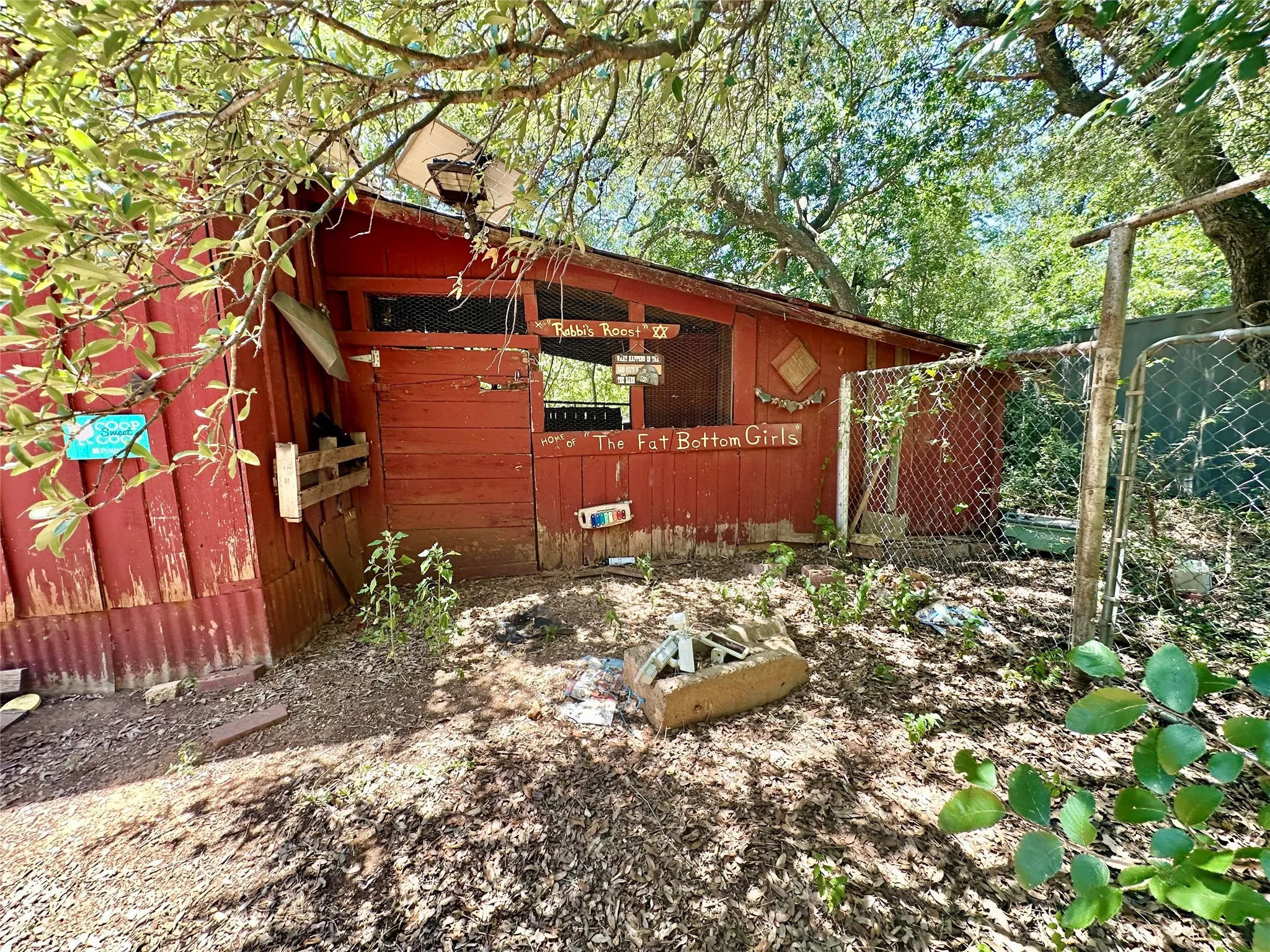 Single Family Residence For Sale in Eastland County , 423 Strawn Road, Ranger, Texas 76470, 3 Bedrooms, 2 Bathrooms, Garage spaces, 1,752 Sqft, built in 1938, Price $200,000, mls#21326028, Real Estate Agent in Ranger, Homes For Sale in Eastland county, Homes For Sale in Ranger, Realtor in Ranger Texas, Real Estate Brokerage Independent Realty Texas, Luminita Cordes Realtor