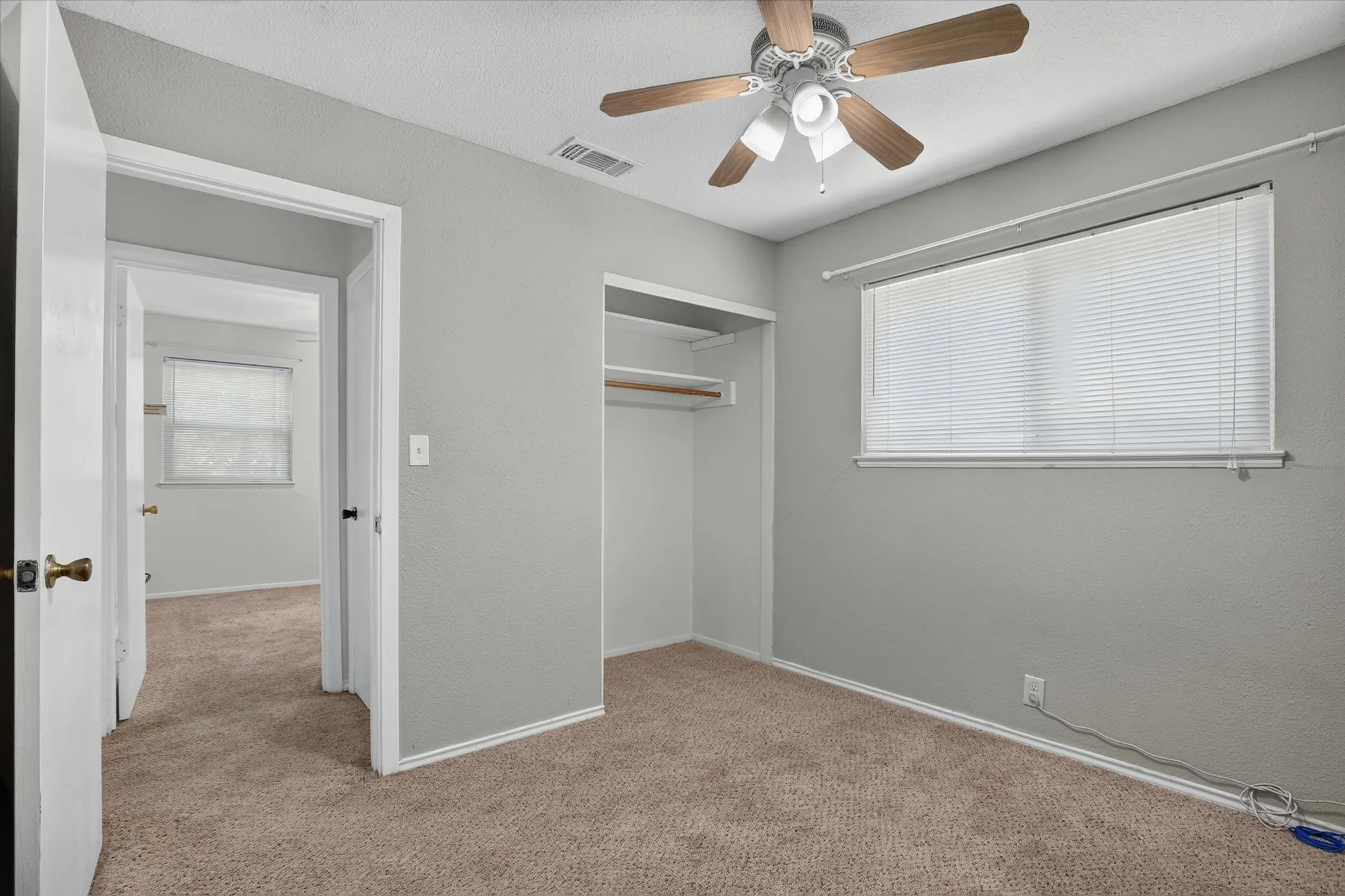 Single Family Residence For Sale in Parker County , 186 Garnet Road, Springtown, Texas 76082, 3 Bedroom, 1 Bathroom, 1 Garage spaces, 932 Sqft, built in 0, mls#21326472, Real Estate Agent in Springtown, Homes For Sale in Parker county, Homes For Sale in Springtown, Realtor in Springtown Texas, Real Estate Brokerage Independent Realty Texas, Luminita Cordes Realtor