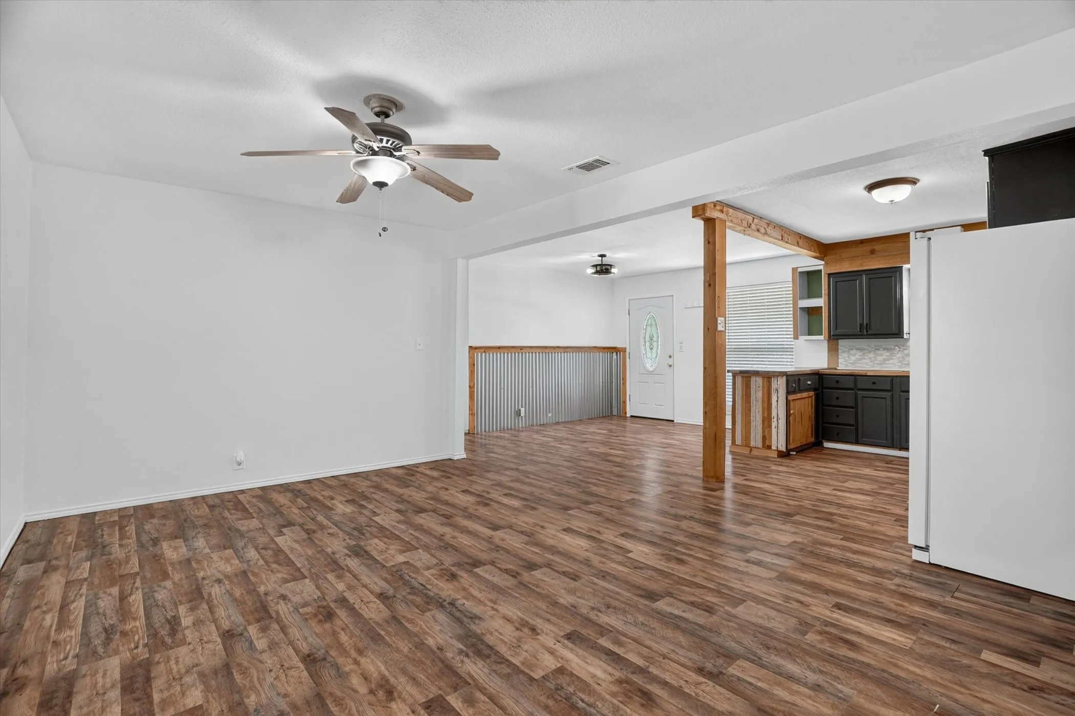 Single Family Residence For Sale in Parker County , 186 Garnet Road, Springtown, Texas 76082, 3 Bedroom, 1 Bathroom, 1 Garage spaces, 932 Sqft, built in 0, mls#21326472, Real Estate Agent in Springtown, Homes For Sale in Parker county, Homes For Sale in Springtown, Realtor in Springtown Texas, Real Estate Brokerage Independent Realty Texas, Luminita Cordes Realtor