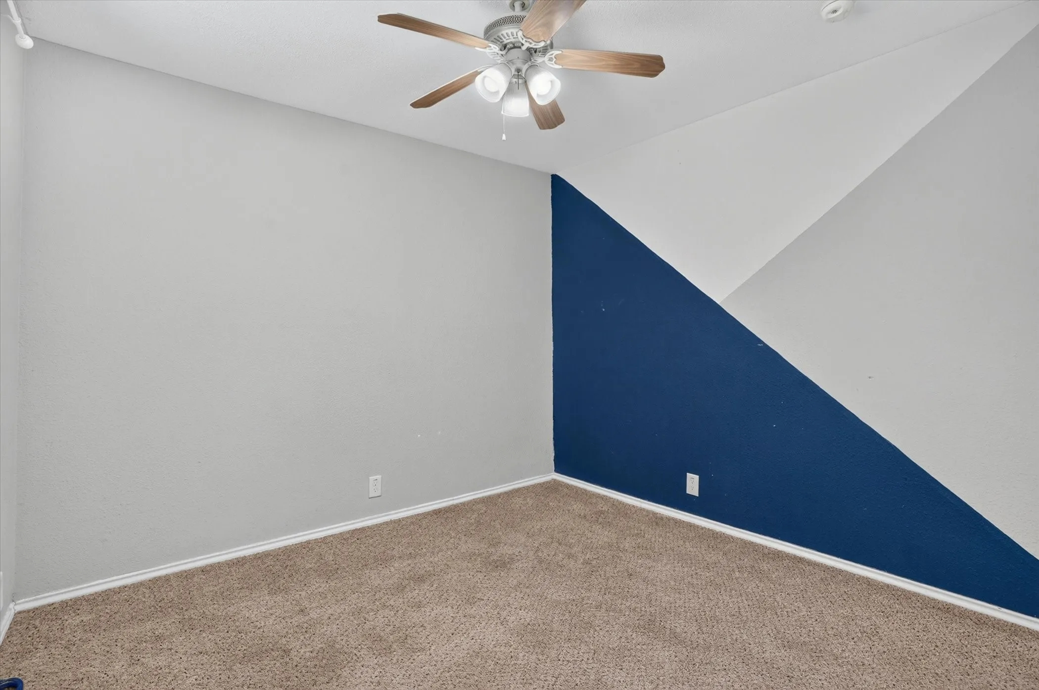 Single Family Residence For Sale in Parker County , 186 Garnet Road, Springtown, Texas 76082, 3 Bedroom, 1 Bathroom, 1 Garage spaces, 932 Sqft, built in 0, mls#21326472, Real Estate Agent in Springtown, Homes For Sale in Parker county, Homes For Sale in Springtown, Realtor in Springtown Texas, Real Estate Brokerage Independent Realty Texas, Luminita Cordes Realtor