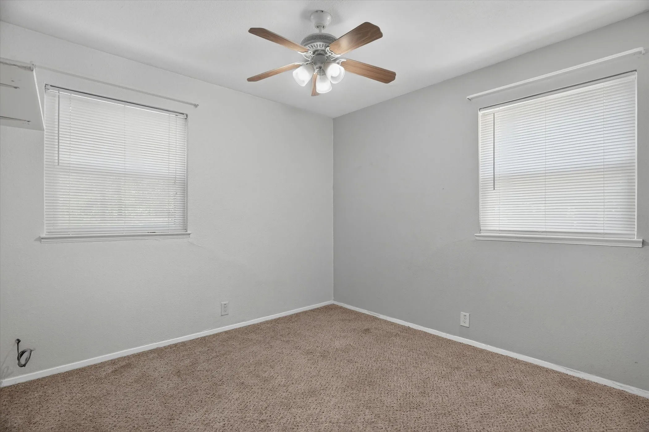 Single Family Residence For Sale in Parker County , 186 Garnet Road, Springtown, Texas 76082, 3 Bedroom, 1 Bathroom, 1 Garage spaces, 932 Sqft, built in 0, mls#21326472, Real Estate Agent in Springtown, Homes For Sale in Parker county, Homes For Sale in Springtown, Realtor in Springtown Texas, Real Estate Brokerage Independent Realty Texas, Luminita Cordes Realtor