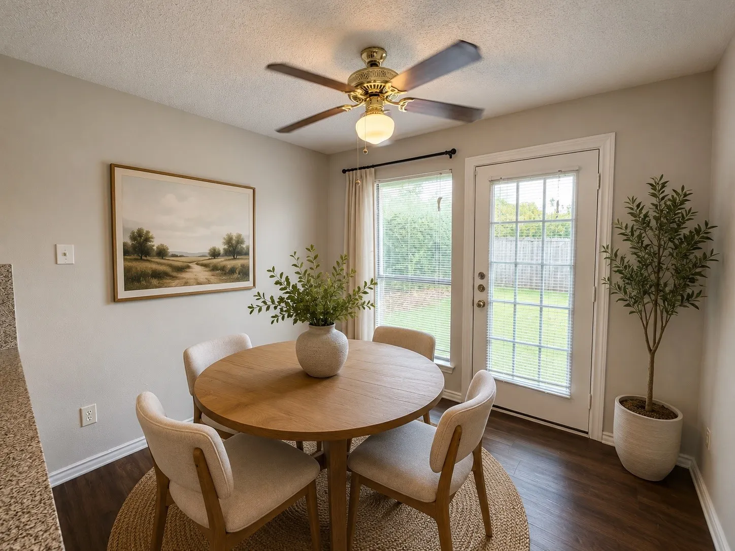 Duplex For Rent in Dallas County , 13220 Fall Manor Drive, Dallas, Texas 75243, 3 Bedroom, 2 Bathroom, 2 Garage spaces, 1,737 Sqft, built in 1984, mls#21326885, Real Estate Agent in Dallas, Homes For Rent in Dallas county, Homes For Rent in Dallas, Realtor in Dallas Texas, Real Estate Brokerage Independent Realty Texas, Luminita Cordes Realtor