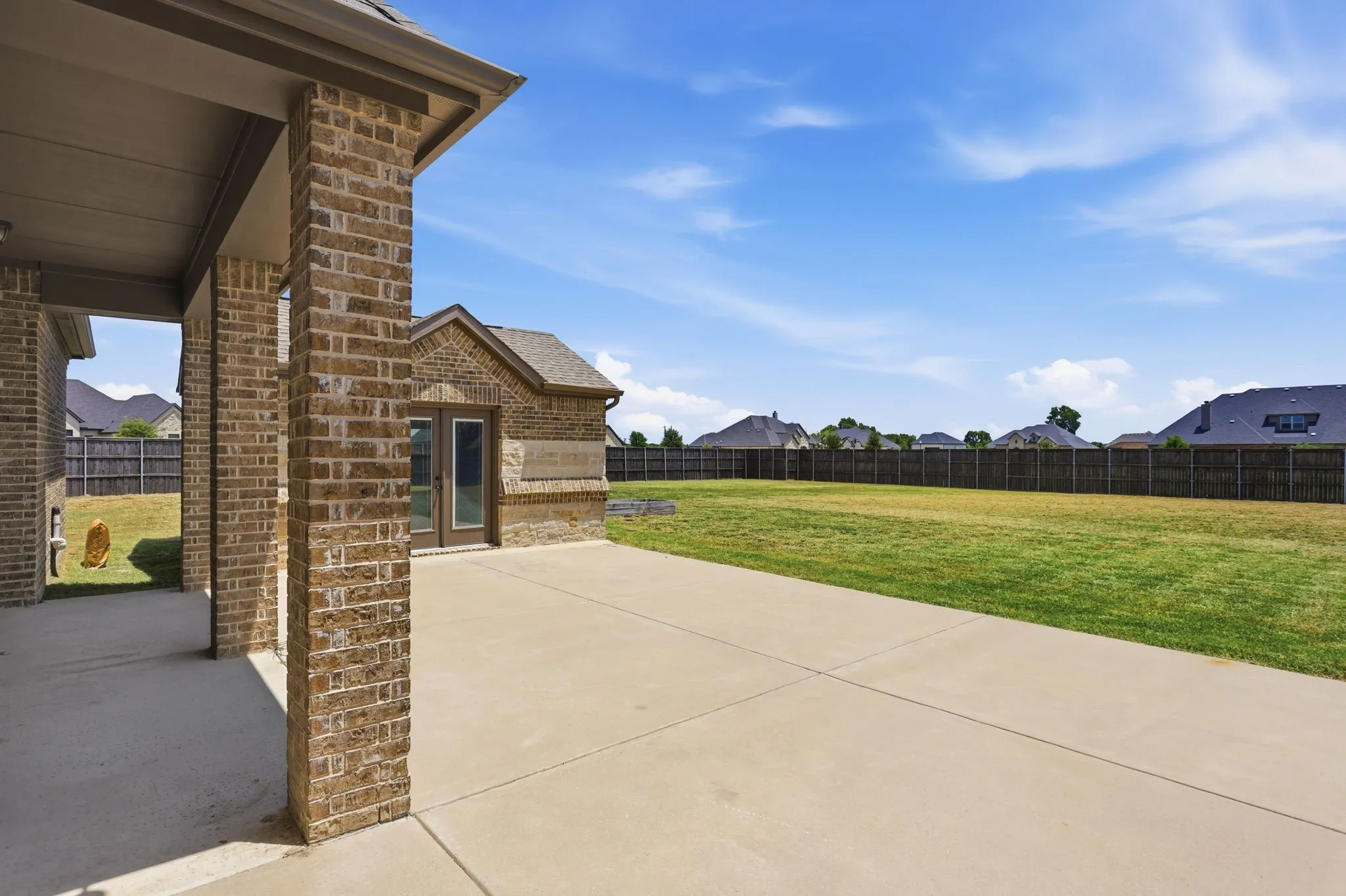 Single Family Residence For Sale in Ellis County , 8260 Faithful Drive, Waxahachie, Texas 75167, 4 Bedroom, 4 Bathroom, 6 Garage spaces, 3,096 Sqft, built in 2019, mls#21321774, Real Estate Agent in Waxahachie, Homes For Sale in Ellis county, Homes For Sale in Waxahachie, Realtor in Waxahachie Texas, Real Estate Brokerage Independent Realty Texas, Luminita Cordes Realtor