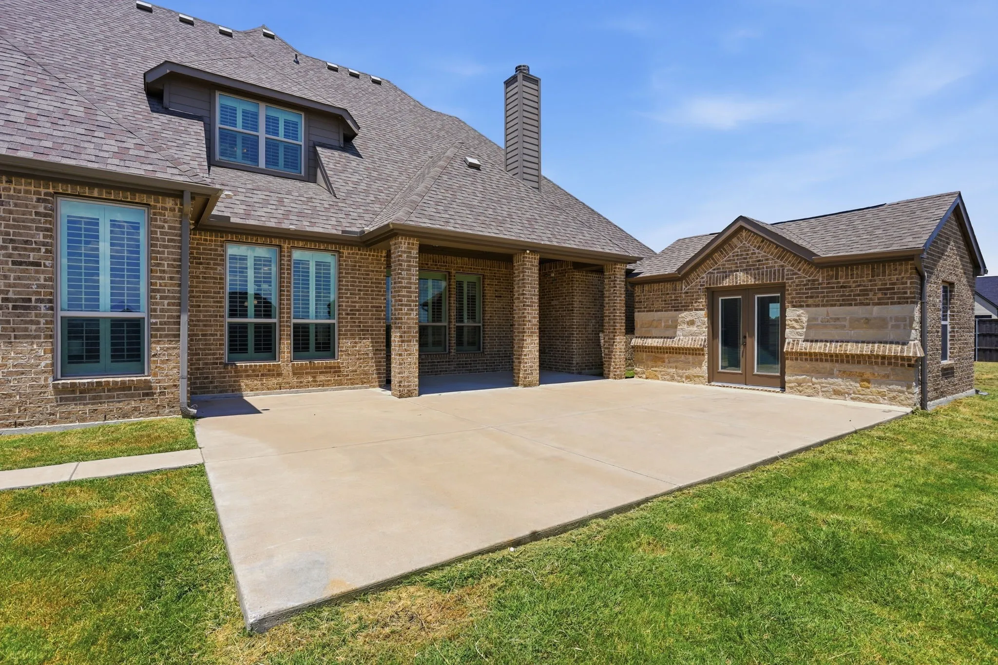 Single Family Residence For Sale in Ellis County , 8260 Faithful Drive, Waxahachie, Texas 75167, 4 Bedroom, 4 Bathroom, 6 Garage spaces, 3,096 Sqft, built in 2019, mls#21321774, Real Estate Agent in Waxahachie, Homes For Sale in Ellis county, Homes For Sale in Waxahachie, Realtor in Waxahachie Texas, Real Estate Brokerage Independent Realty Texas, Luminita Cordes Realtor