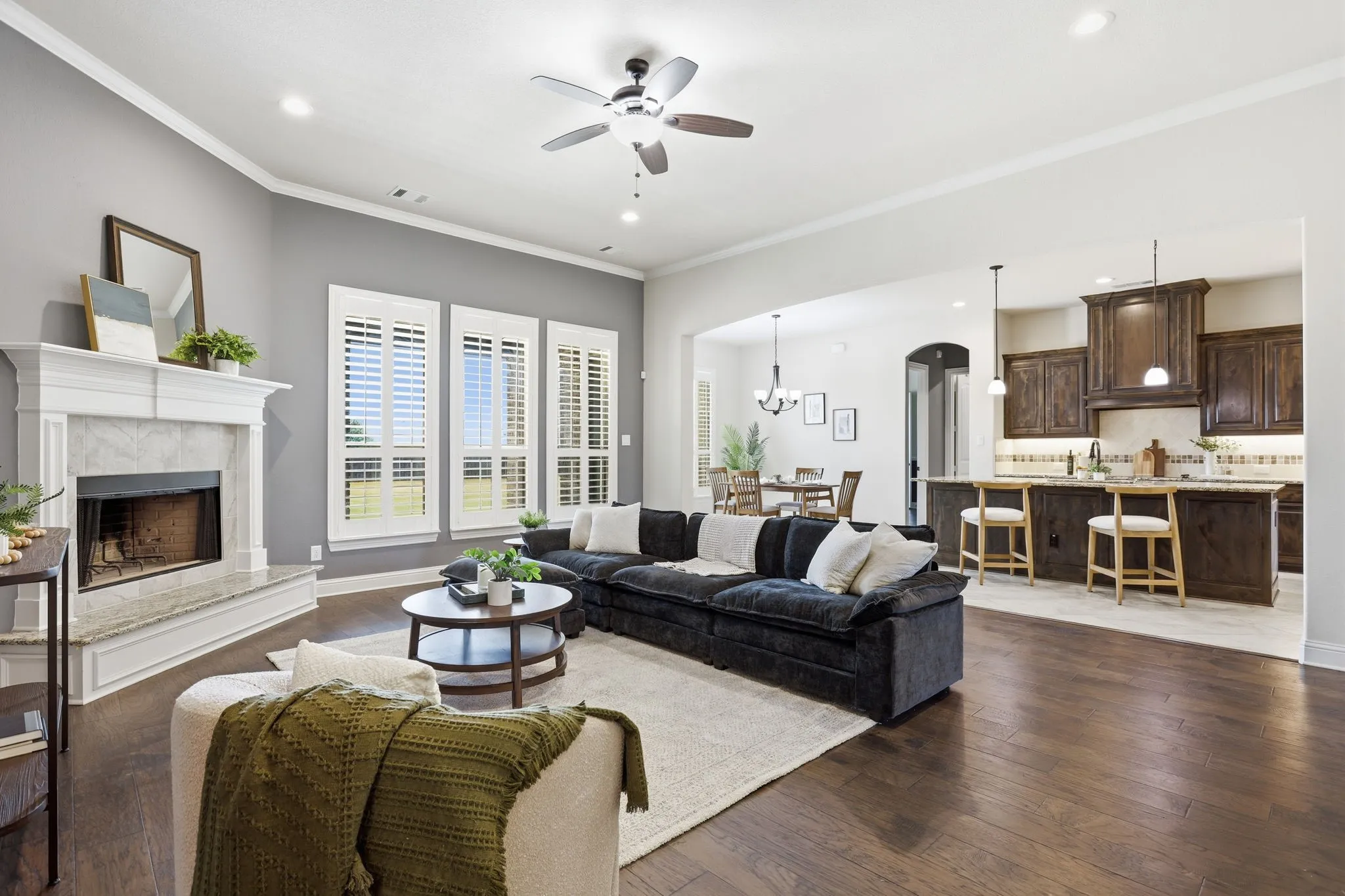 Single Family Residence For Sale in Ellis County , 8260 Faithful Drive, Waxahachie, Texas 75167, 4 Bedroom, 4 Bathroom, 6 Garage spaces, 3,096 Sqft, built in 2019, mls#21321774, Real Estate Agent in Waxahachie, Homes For Sale in Ellis county, Homes For Sale in Waxahachie, Realtor in Waxahachie Texas, Real Estate Brokerage Independent Realty Texas, Luminita Cordes Realtor