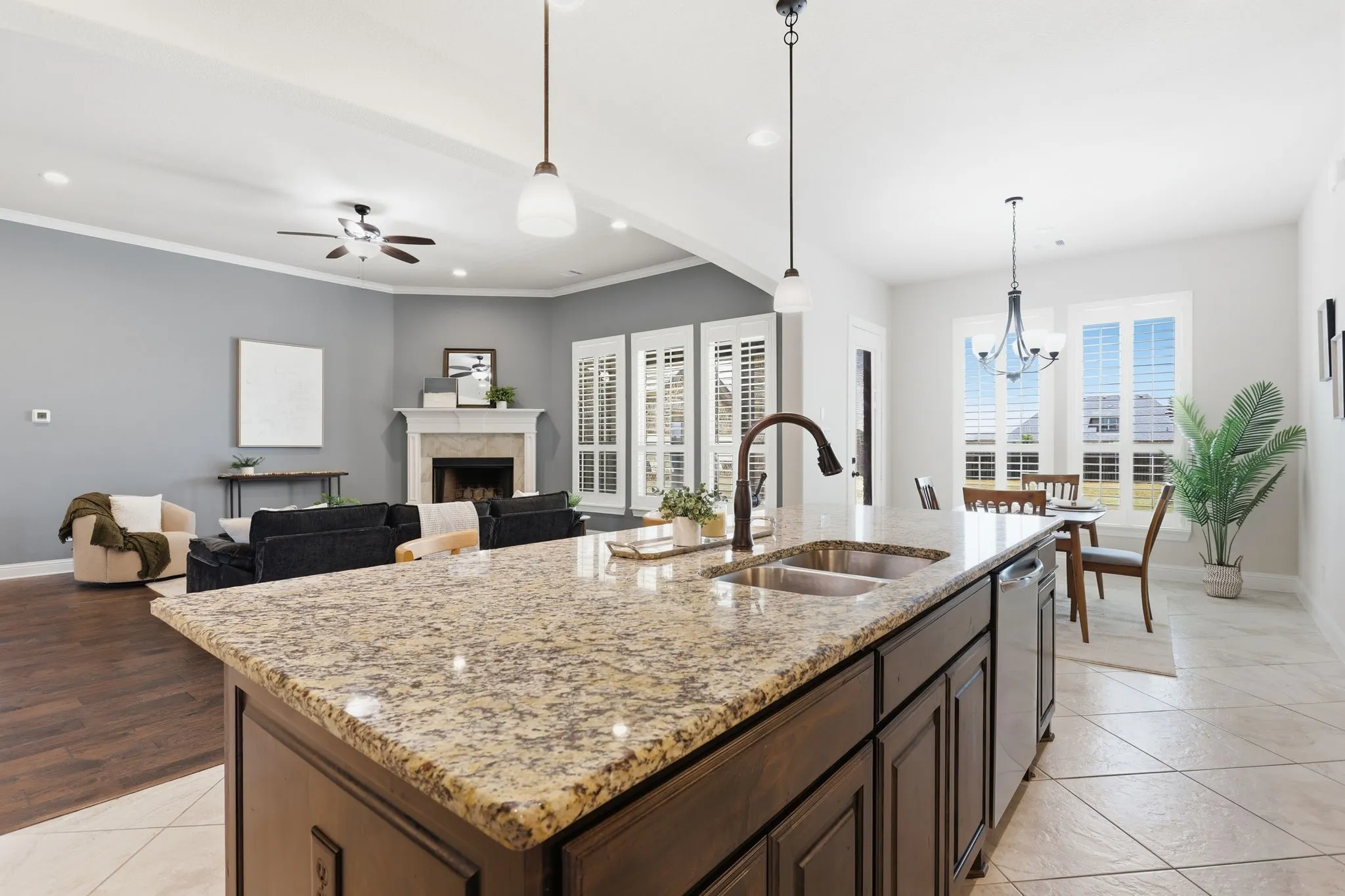 Single Family Residence For Sale in Ellis County , 8260 Faithful Drive, Waxahachie, Texas 75167, 4 Bedroom, 4 Bathroom, 6 Garage spaces, 3,096 Sqft, built in 2019, mls#21321774, Real Estate Agent in Waxahachie, Homes For Sale in Ellis county, Homes For Sale in Waxahachie, Realtor in Waxahachie Texas, Real Estate Brokerage Independent Realty Texas, Luminita Cordes Realtor