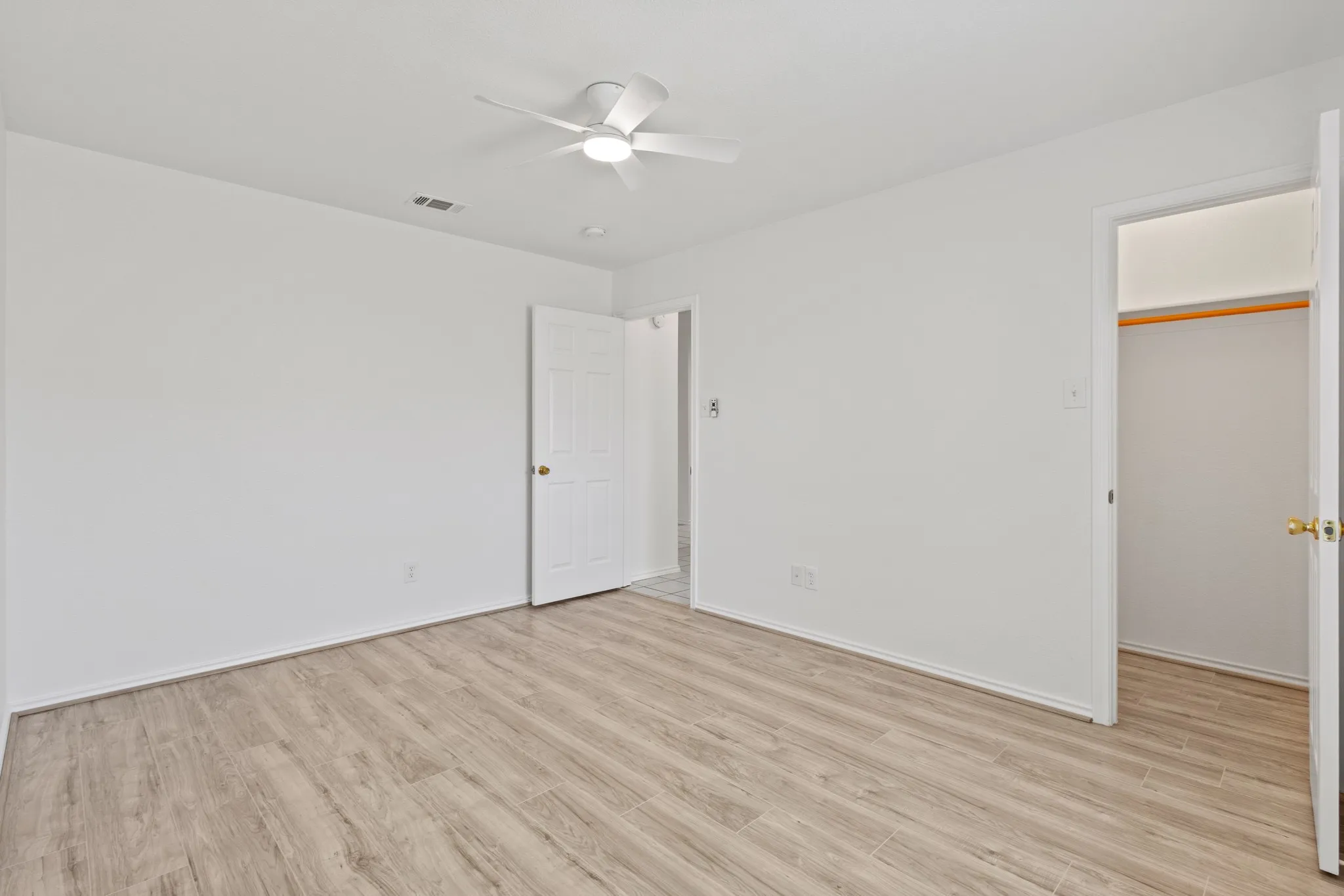 Single Family Residence For Rent in Denton County , 1011 Waterview Drive, Little Elm, Texas 75068, 3 Bedroom, 2 Bathroom, 2 Garage spaces, 1,245 Sqft, built in 1999, mls#21326897, Real Estate Agent in Little Elm, Homes For Rent in Denton county, Homes For Rent in Little Elm, Realtor in Little Elm Texas, Real Estate Brokerage Independent Realty Texas, Luminita Cordes Realtor