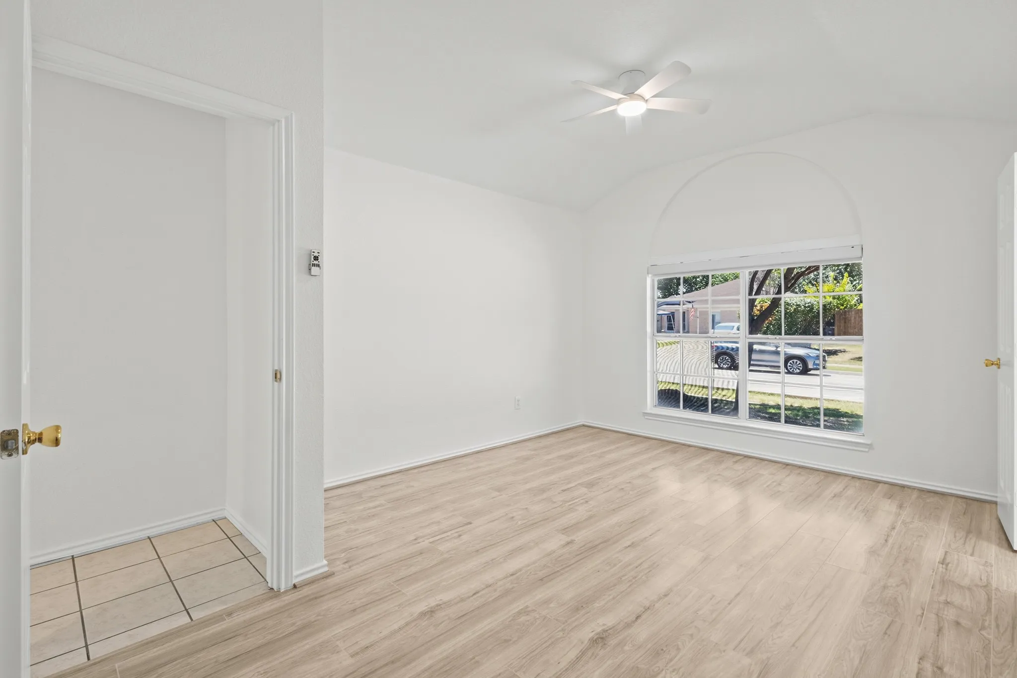 Single Family Residence For Rent in Denton County , 1011 Waterview Drive, Little Elm, Texas 75068, 3 Bedroom, 2 Bathroom, 2 Garage spaces, 1,245 Sqft, built in 1999, mls#21326897, Real Estate Agent in Little Elm, Homes For Rent in Denton county, Homes For Rent in Little Elm, Realtor in Little Elm Texas, Real Estate Brokerage Independent Realty Texas, Luminita Cordes Realtor